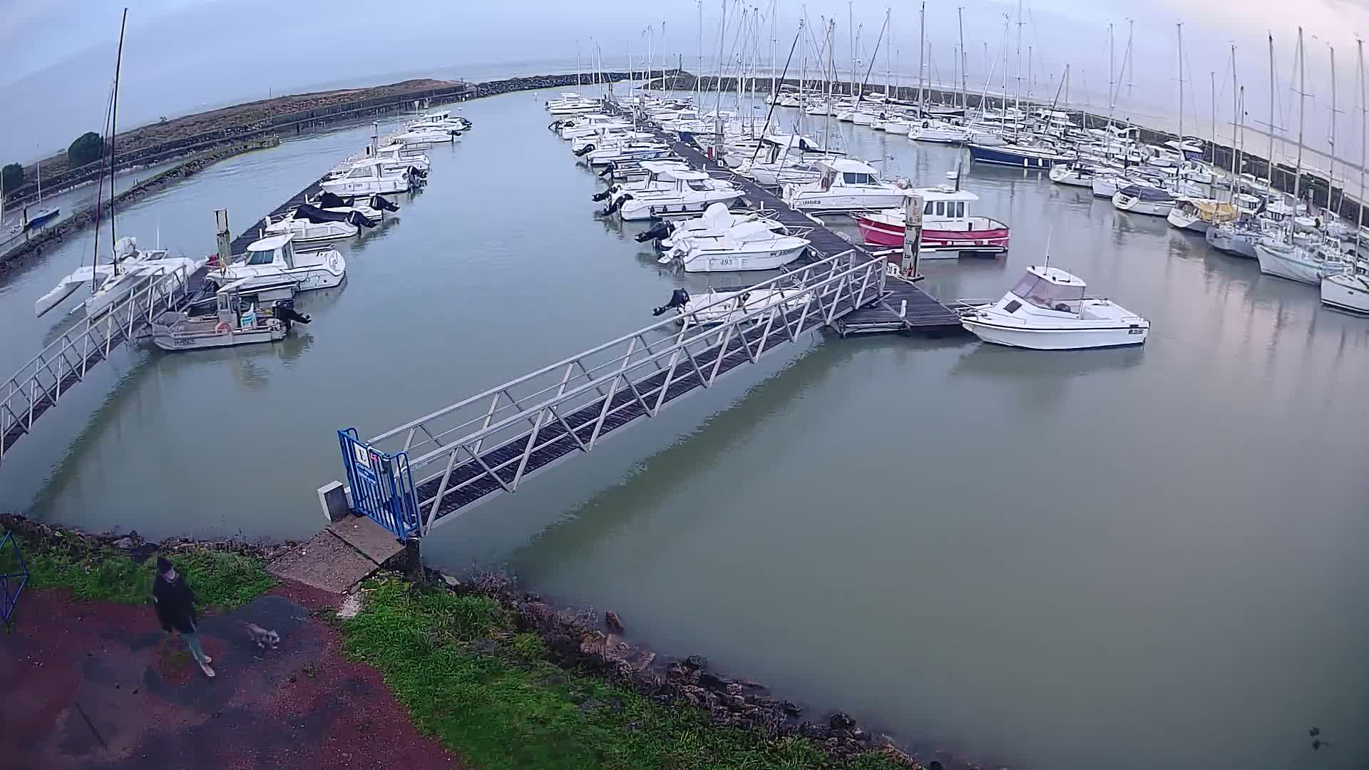 Oleron - Le Douhet Marine Live Cam - Rochefort, Charente-Maritime, Nouvelle-Aquitaine, France