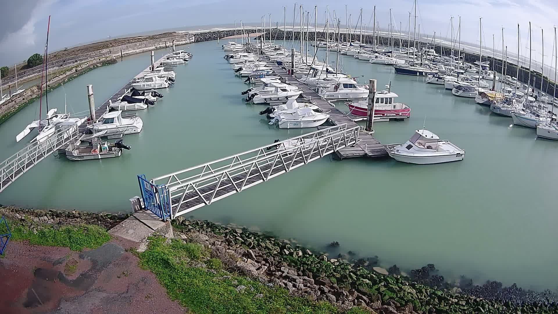 Oleron - Le Douhet Marine Live Cam - Rochefort, Charente-Maritime, Nouvelle-Aquitaine, France