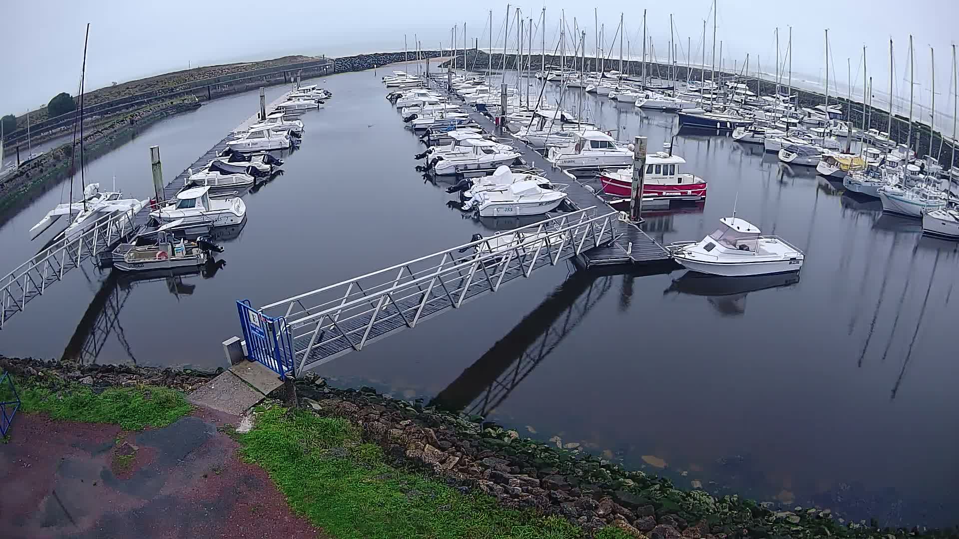 Oleron - Le Douhet Marine Live Cam - Rochefort, Charente-Maritime, Nouvelle-Aquitaine, France