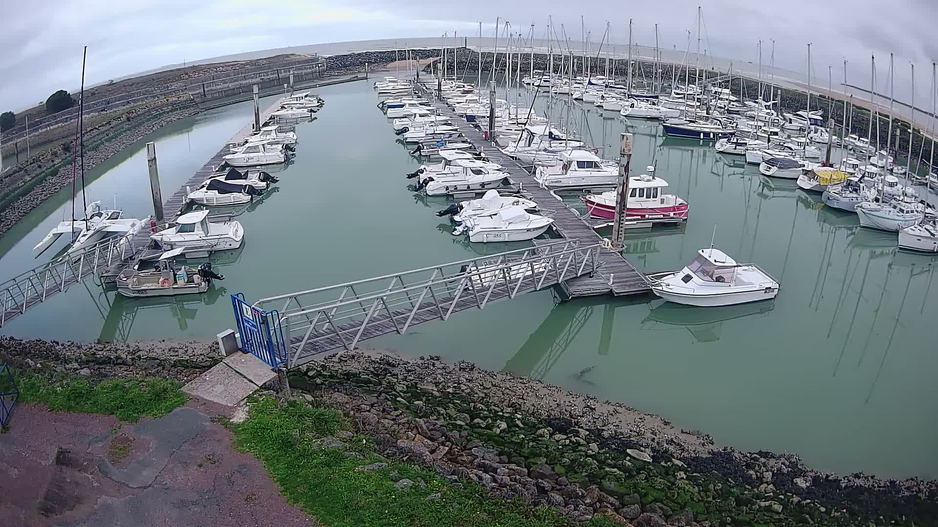 Oleron - Le Douhet Marine Live Cam - Rochefort, Charente-Maritime, Nouvelle-Aquitaine, France
