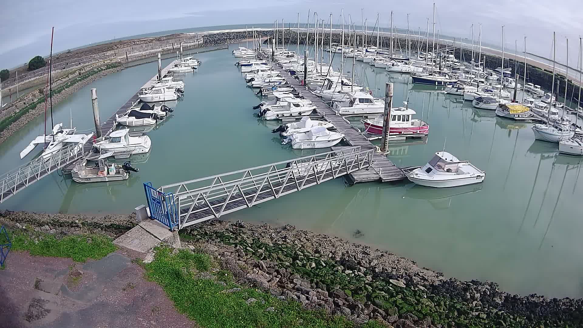 Oleron - Le Douhet Marine Live Cam - Rochefort, Charente-Maritime, Nouvelle-Aquitaine, France