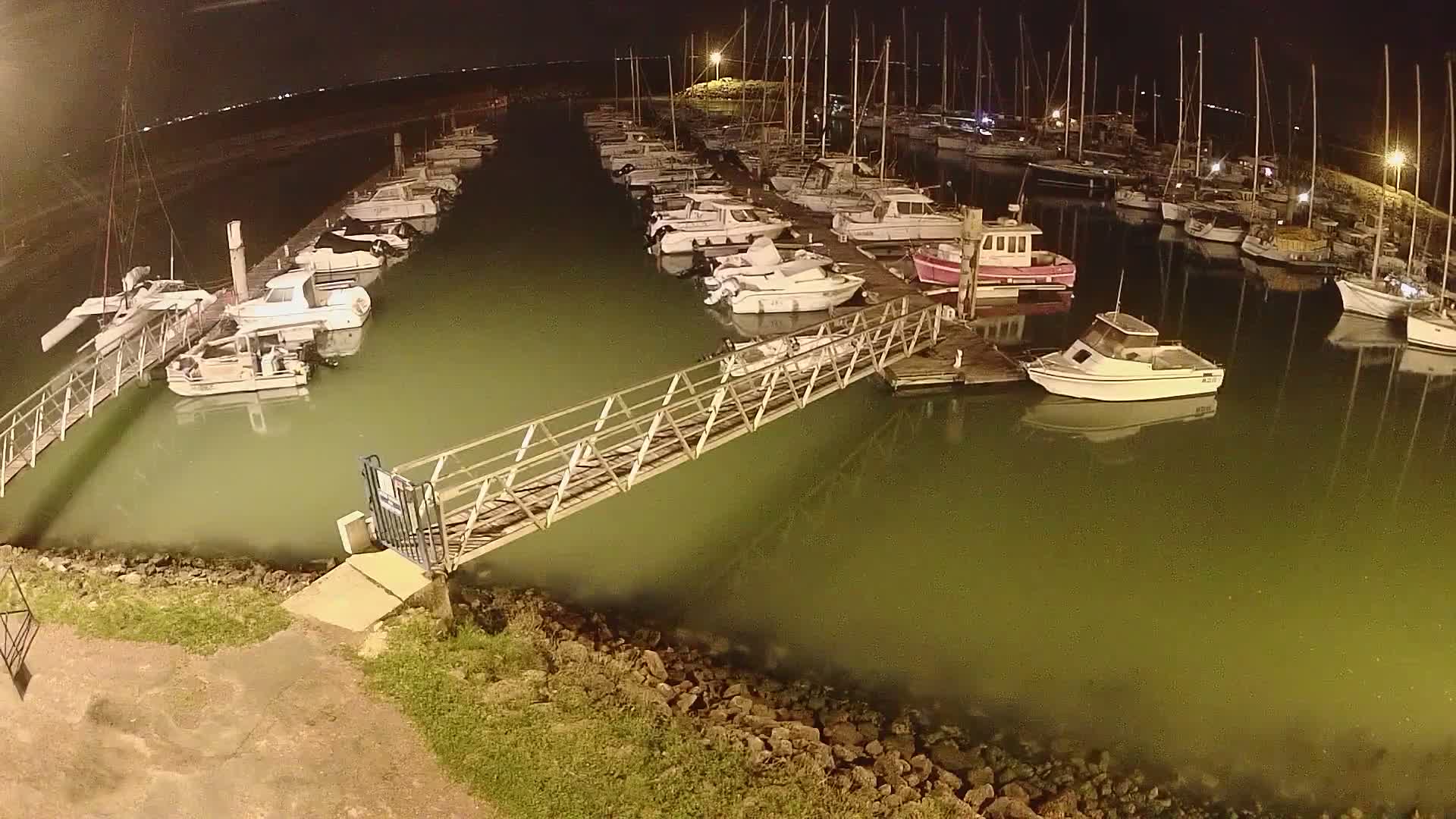 Oleron - Le Douhet Marine Live Cam - Rochefort, Charente-Maritime, Nouvelle-Aquitaine, France