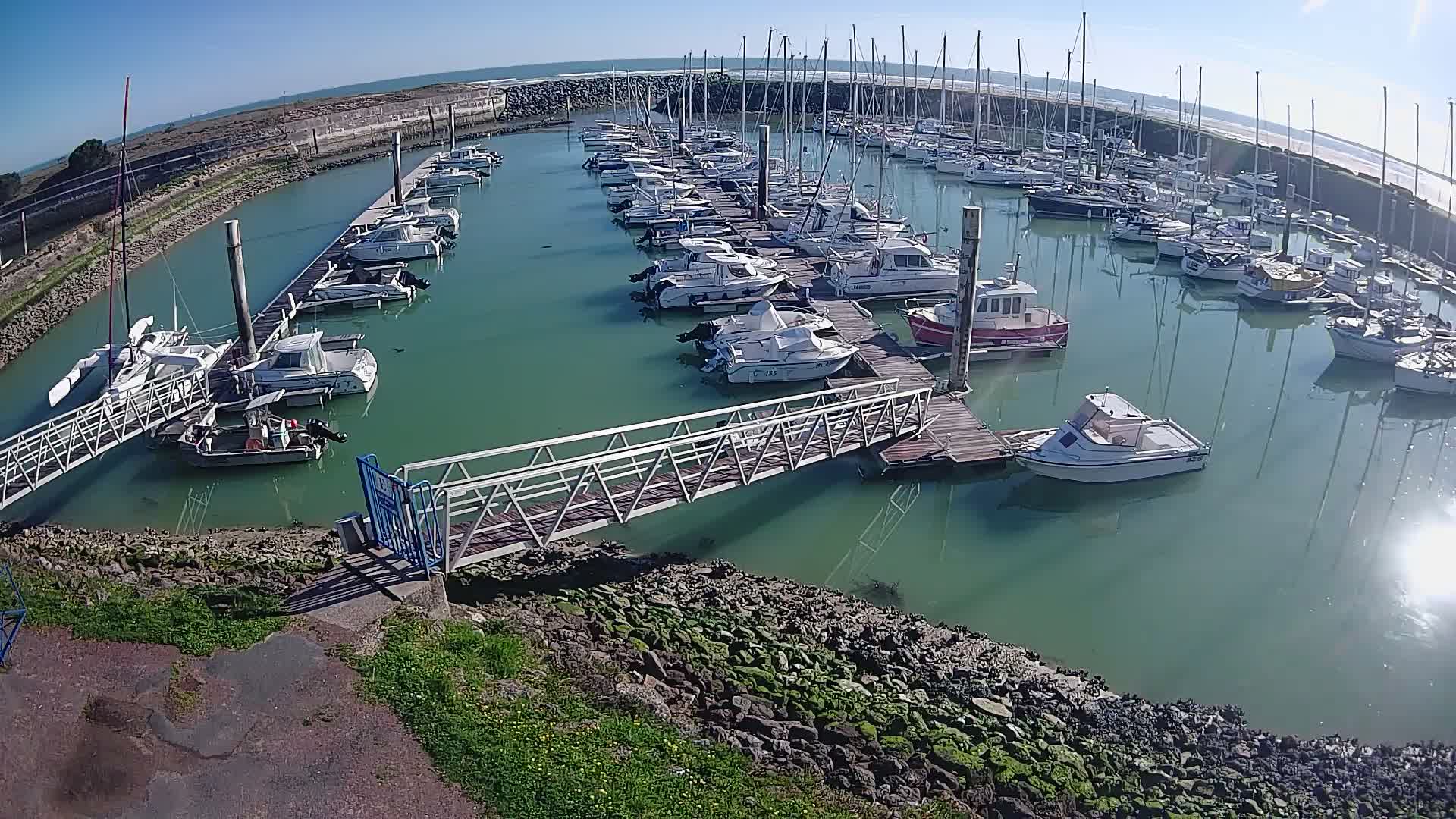Oleron - Le Douhet Marine Live Cam - Rochefort, Charente-Maritime, Nouvelle-Aquitaine, France
