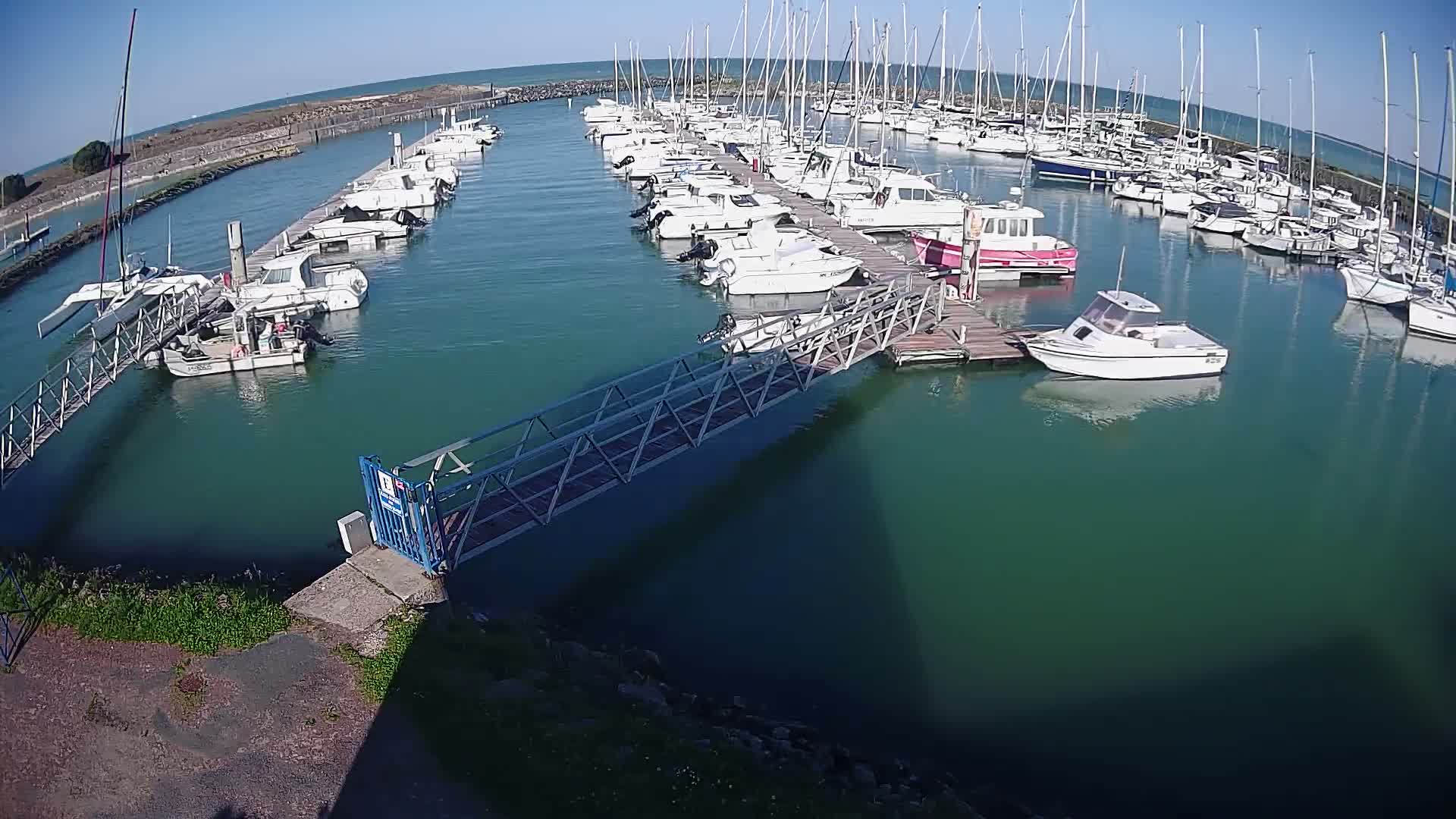 Oleron - Le Douhet Marine Live Cam - Rochefort, Charente-Maritime, Nouvelle-Aquitaine, France