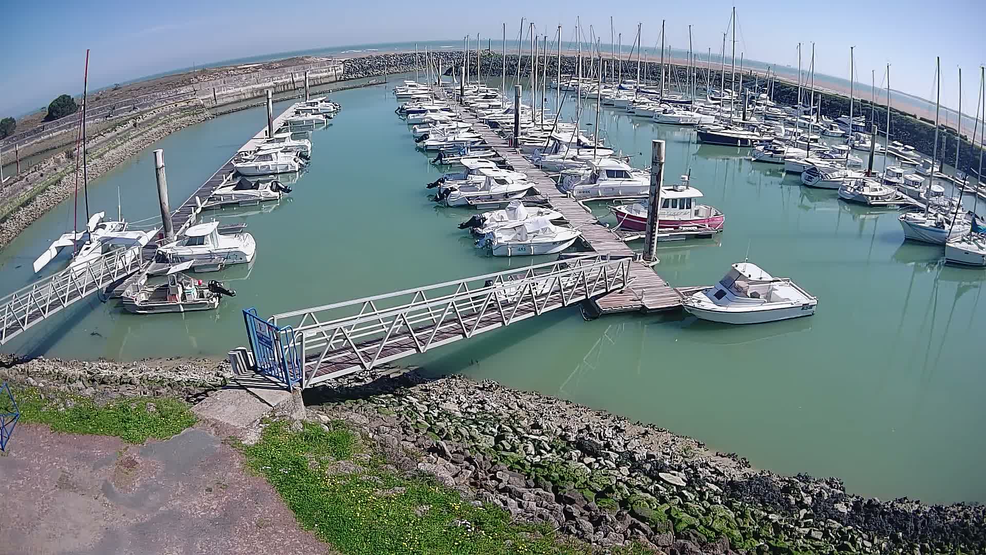 Oleron - Le Douhet Marine Live Cam - Rochefort, Charente-Maritime, Nouvelle-Aquitaine, France