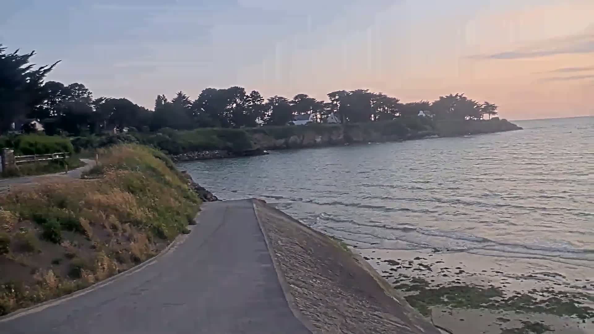 Pénestin, Plage de Betahon Beach Live Cam - Vannes, Morbihan, Bretagne, France