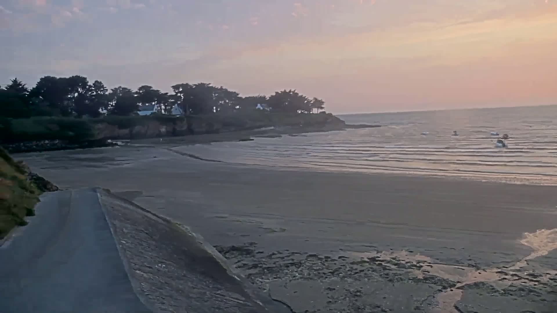 Pénestin, Plage de Betahon Beach Live Cam - Vannes, Morbihan, Bretagne, France