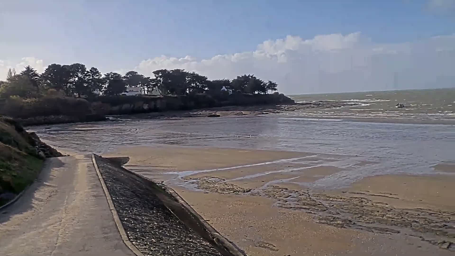Pénestin, Plage de Betahon Beach Live Cam - Vannes, Morbihan, Bretagne, France