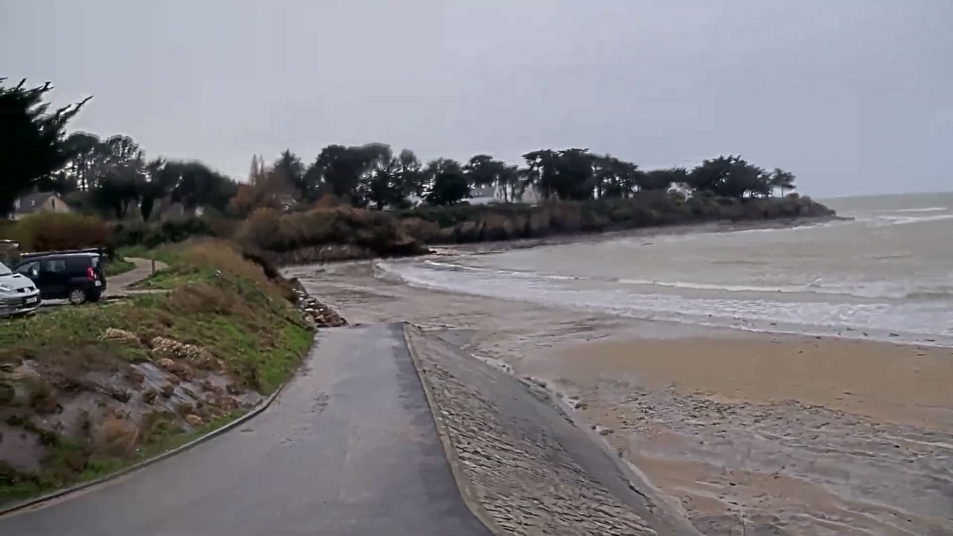 Pénestin, Plage de Betahon Beach Live Cam - Vannes, Morbihan, Bretagne, France