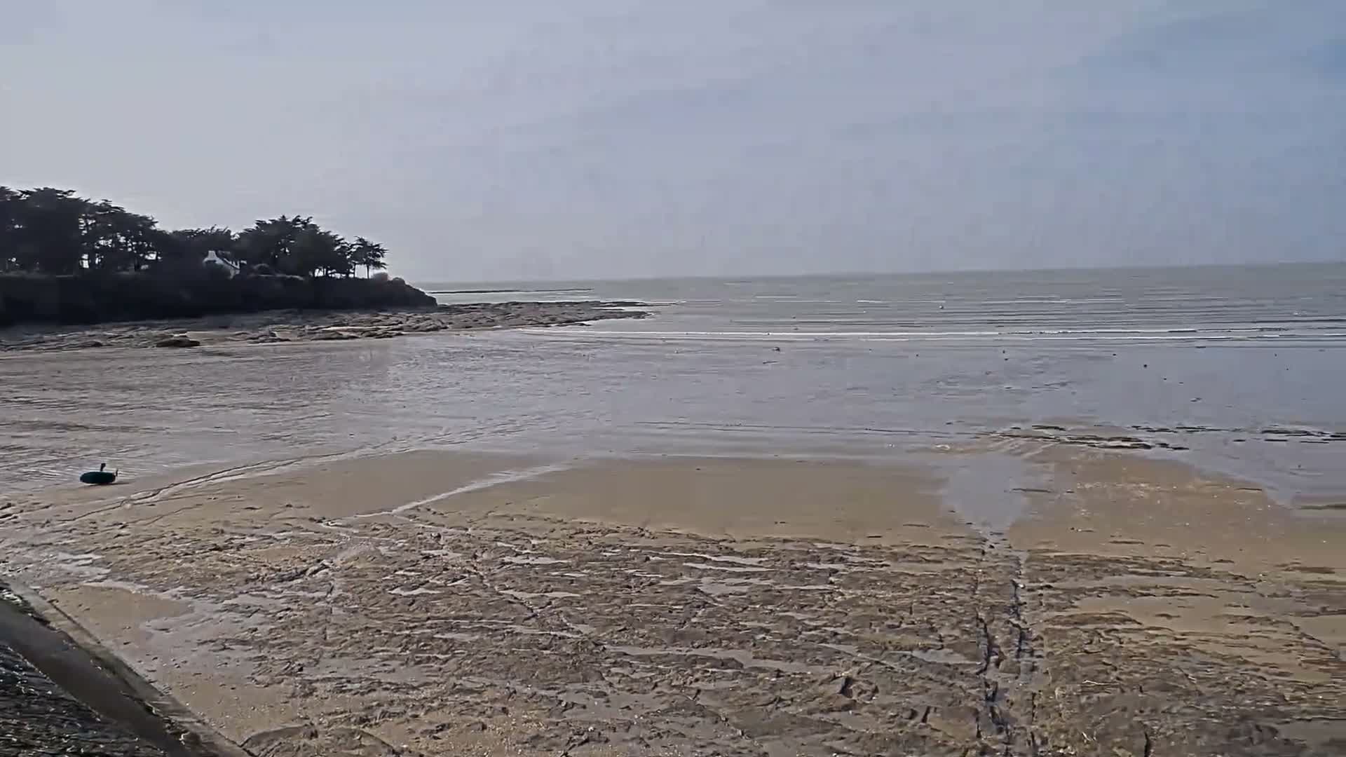 Pénestin, Plage de Betahon Beach Live Cam - Vannes, Morbihan, Bretagne, France