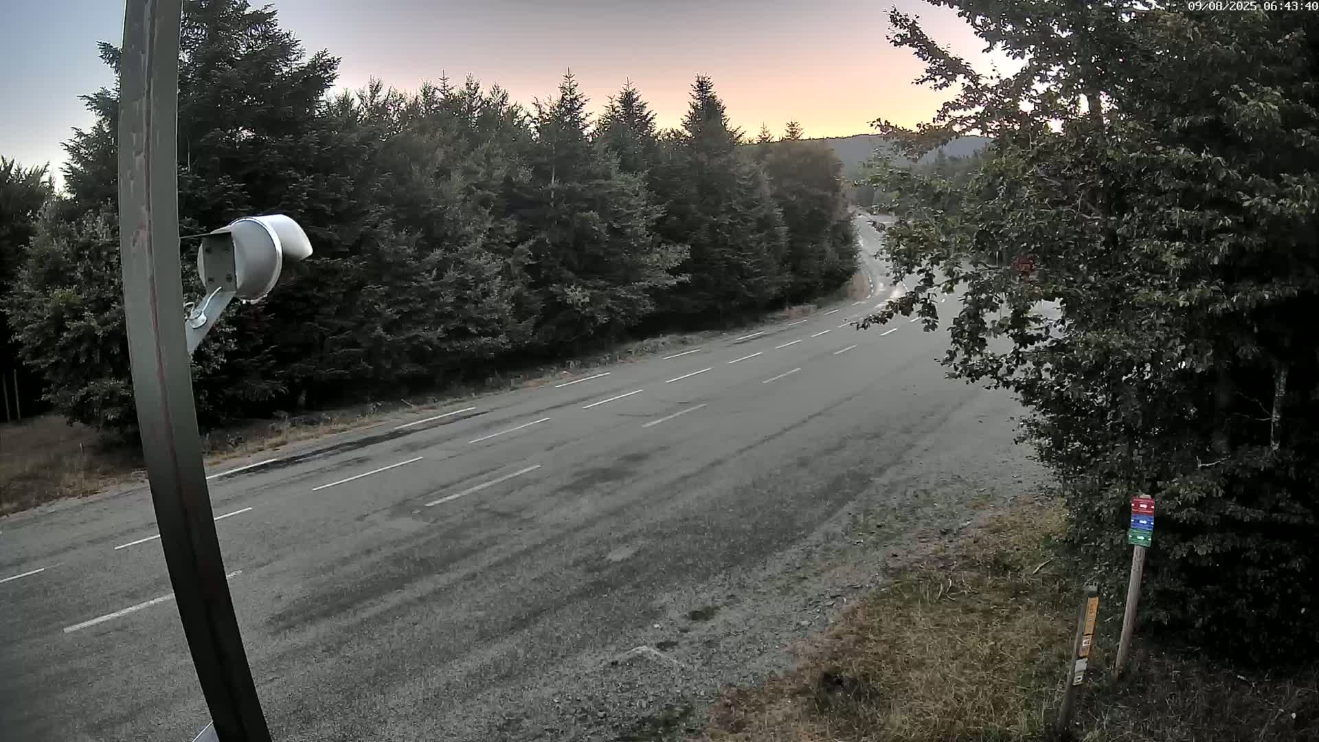 Val-d'Aigoual, Mount l'Aigoual - Station de Prat Peyrot 2 Live Cam - Le Vigan, Gard, Occitanie, France