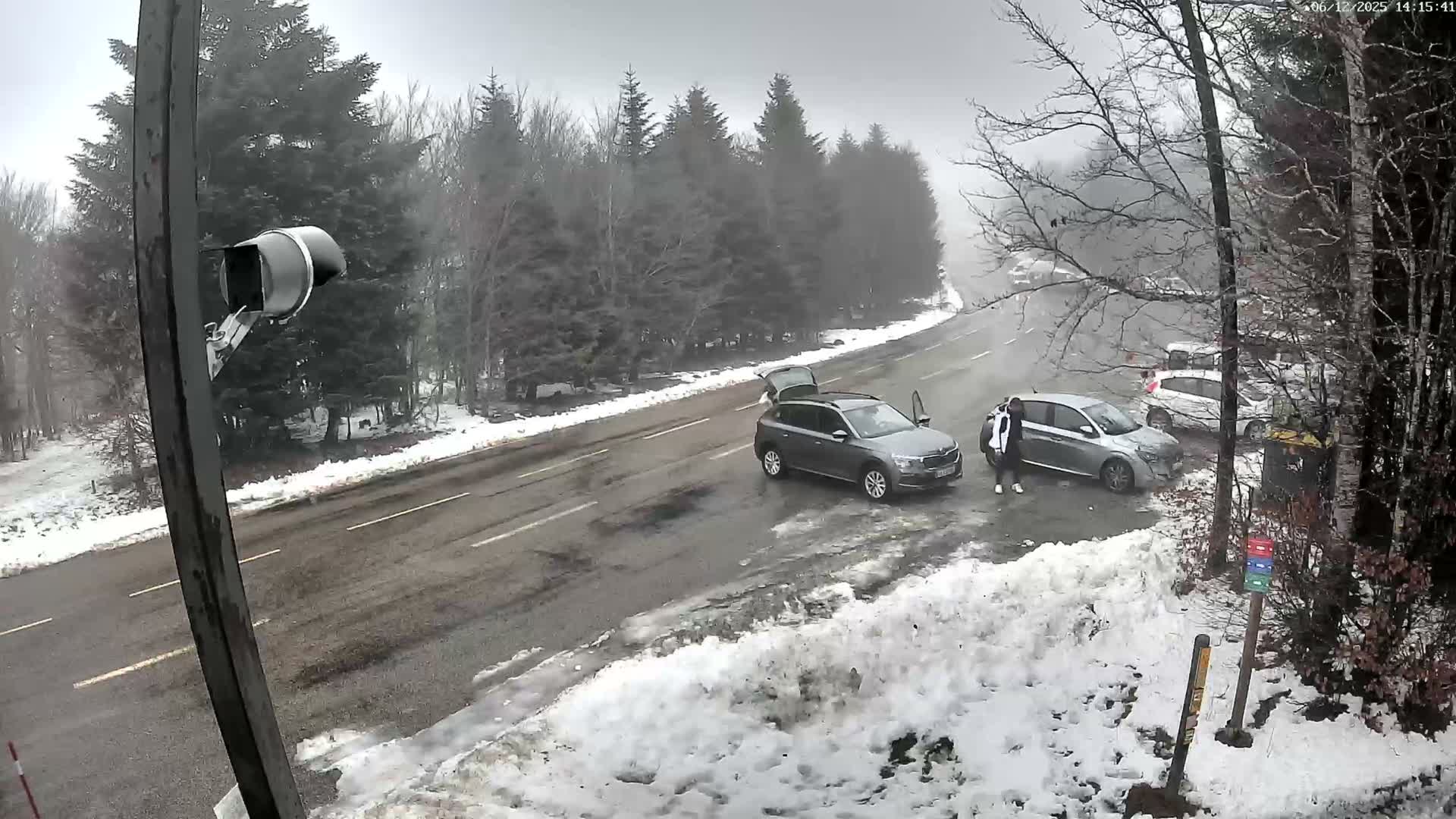 Val-d'Aigoual, Mount l'Aigoual - Station de Prat Peyrot 2 Live Cam - Le Vigan, Gard, Occitanie, France
