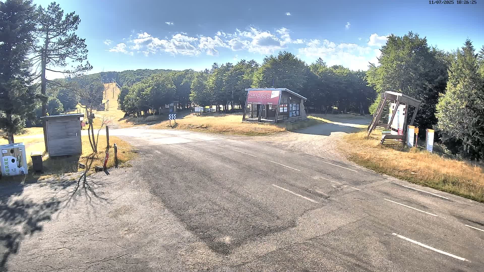 Val-d'Aigoual, l'Aigoual Mount , Station de Prat Peyrot 1 Live Cam - Le Vigan, Gard, Occitanie, France