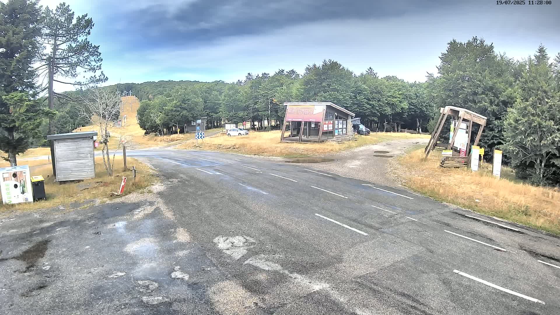 Val-d'Aigoual, l'Aigoual Mount , Station de Prat Peyrot 1 Live Cam - Le Vigan, Gard, Occitanie, France