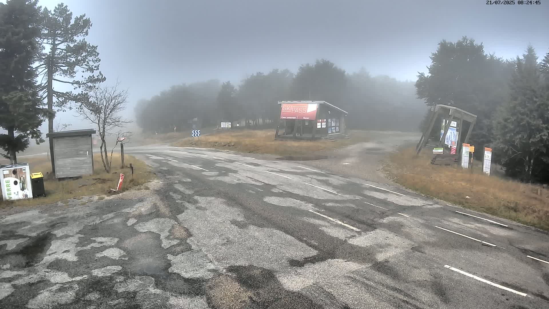 Val-d'Aigoual, l'Aigoual Mount , Station de Prat Peyrot 1 Live Cam - Le Vigan, Gard, Occitanie, France