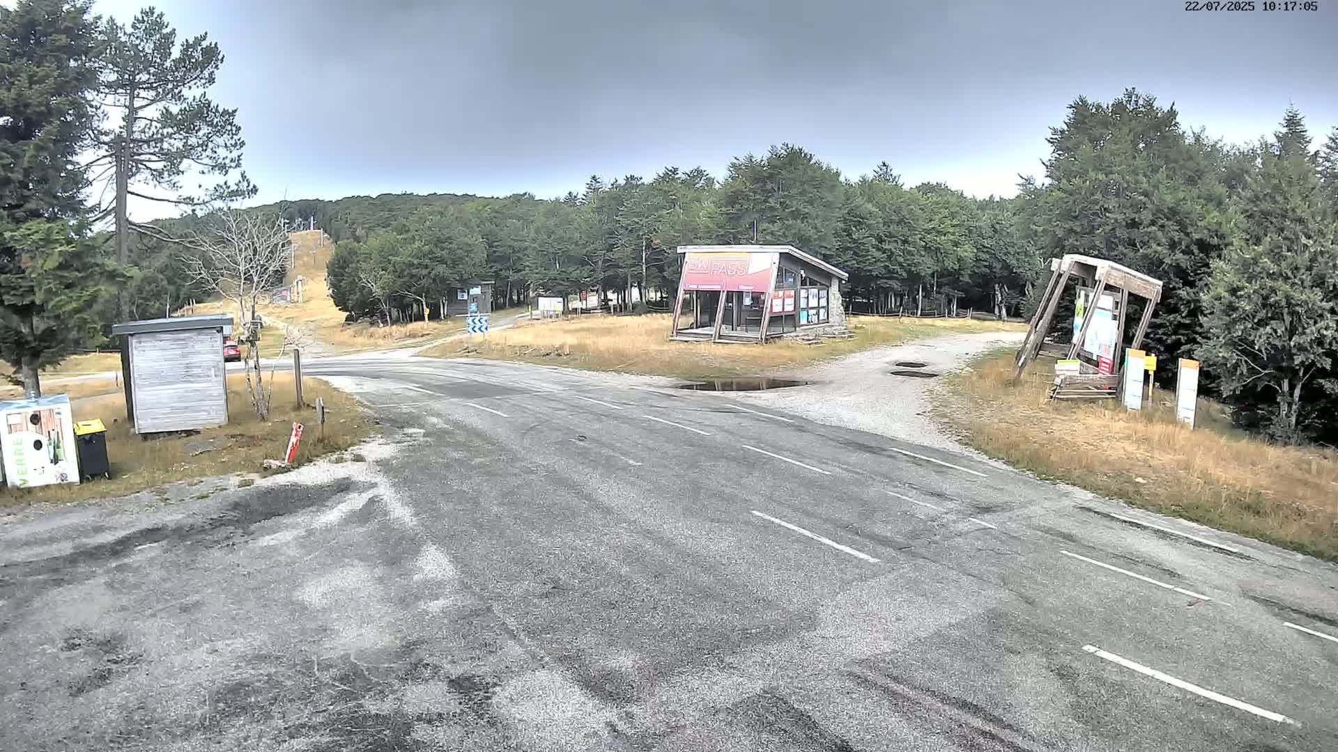 Val-d'Aigoual, l'Aigoual Mount , Station de Prat Peyrot 1 Live Cam - Le Vigan, Gard, Occitanie, France