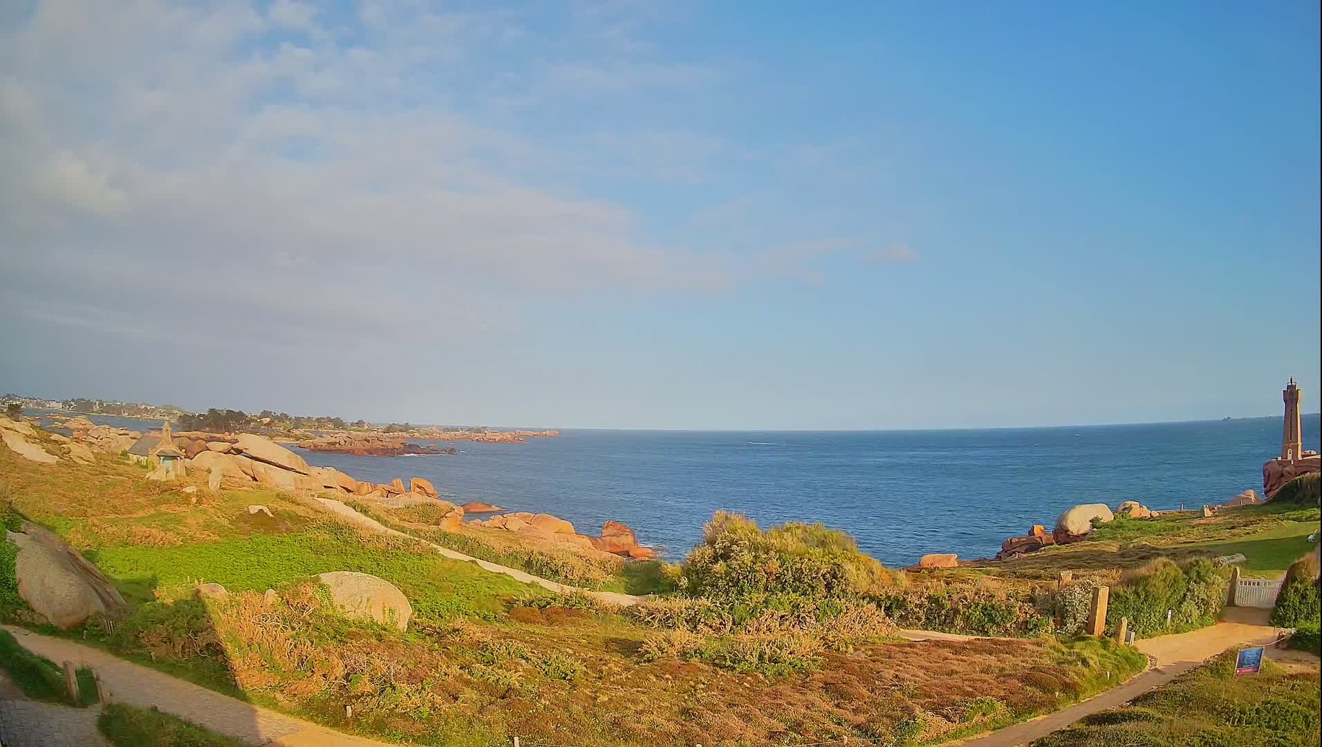 Perros-Guirec - Le Sentier des Douaniers Trekking( The Custom Path ) Live Cam -  Lannion, Cotes-d'Armor, Bretagne, France