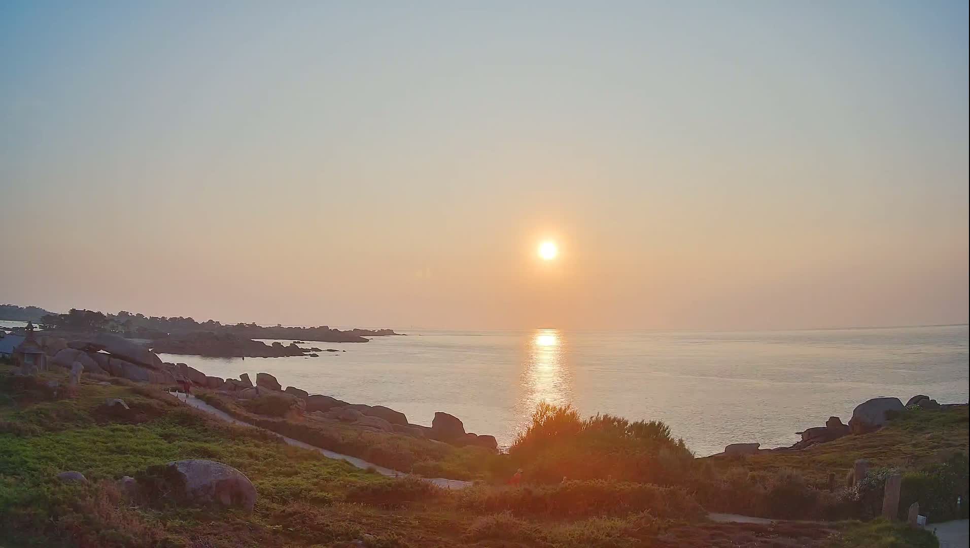 Perros-Guirec - Le Sentier des Douaniers Trekking( The Custom Path ) Live Cam -  Lannion, Cotes-d'Armor, Bretagne, France