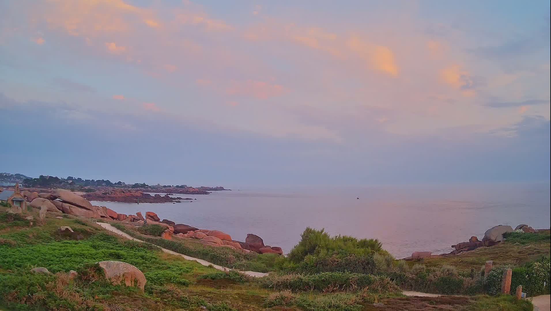 Perros-Guirec - Le Sentier des Douaniers Trekking( The Custom Path ) Live Cam -  Lannion, Cotes-d'Armor, Bretagne, France