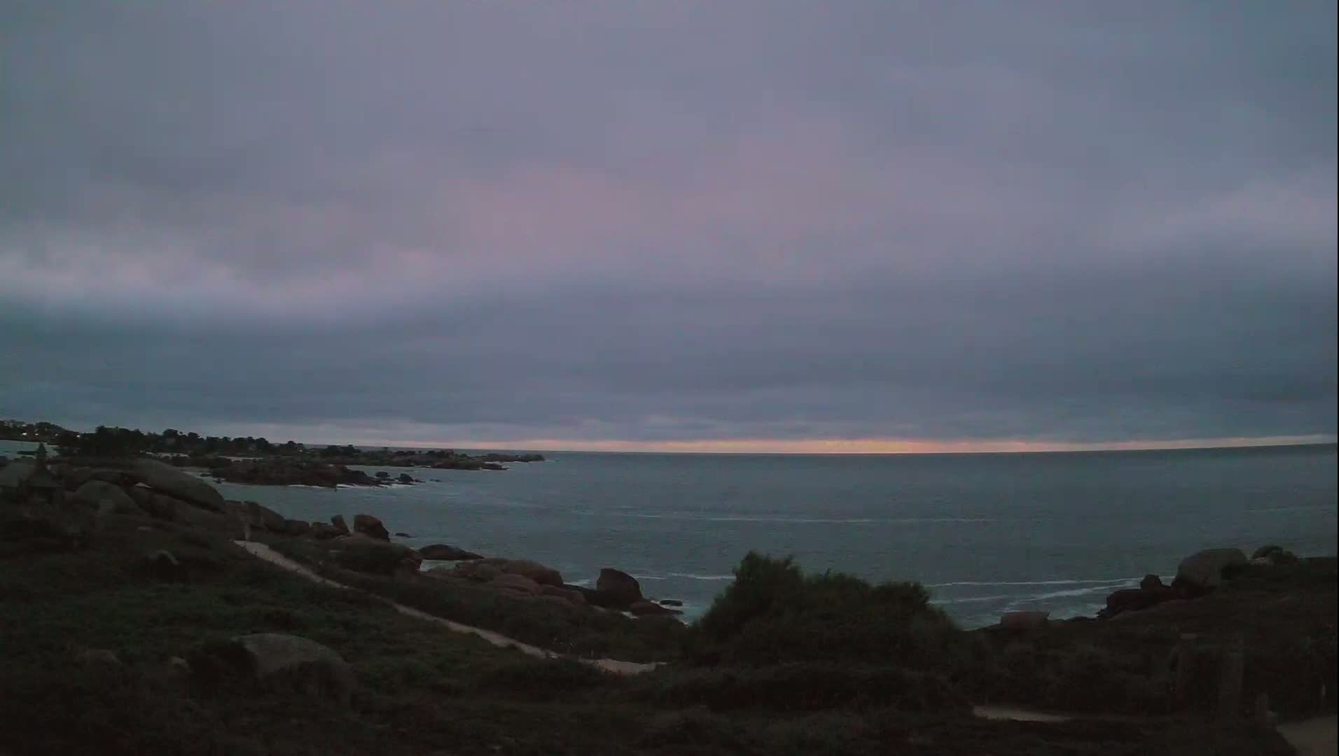 Perros-Guirec - Le Sentier des Douaniers Trekking( The Custom Path ) Live Cam -  Lannion, Cotes-d'Armor, Bretagne, France