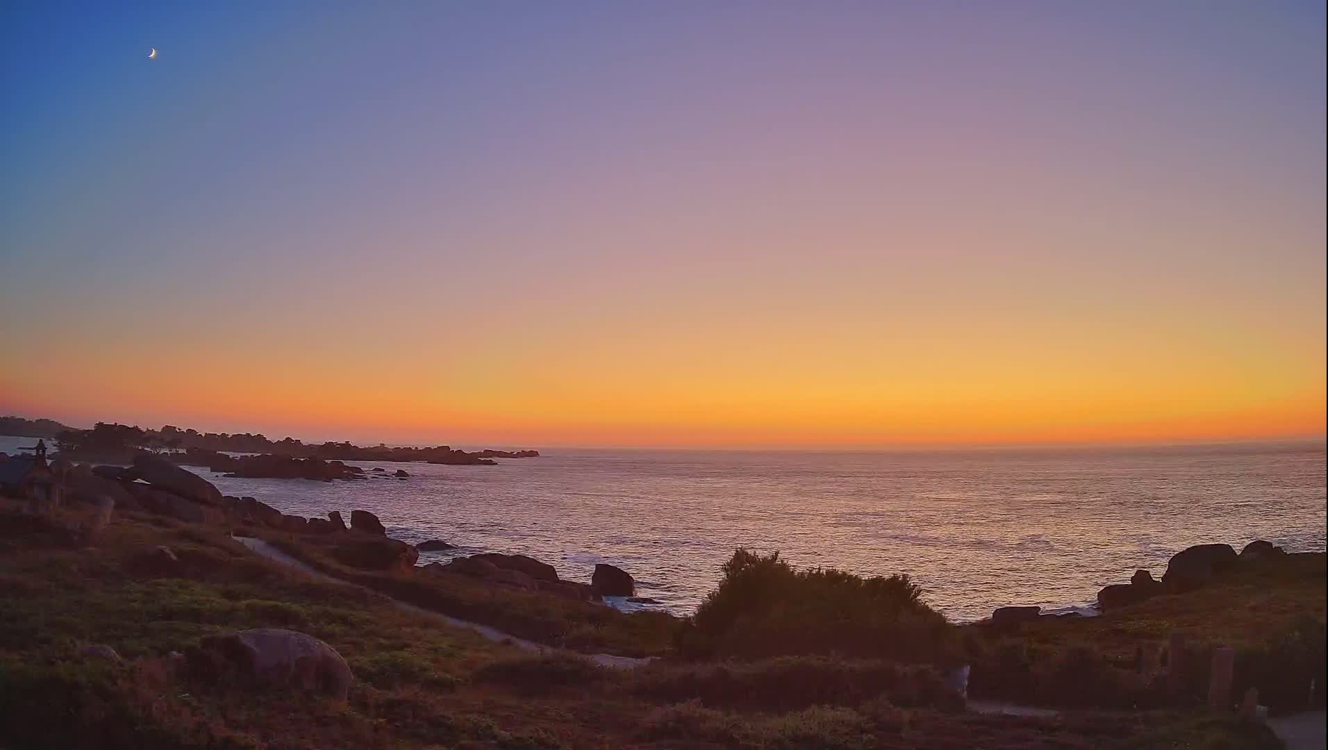 Perros-Guirec - Le Sentier des Douaniers Trekking( The Custom Path ) Live Cam -  Lannion, Cotes-d'Armor, Bretagne, France