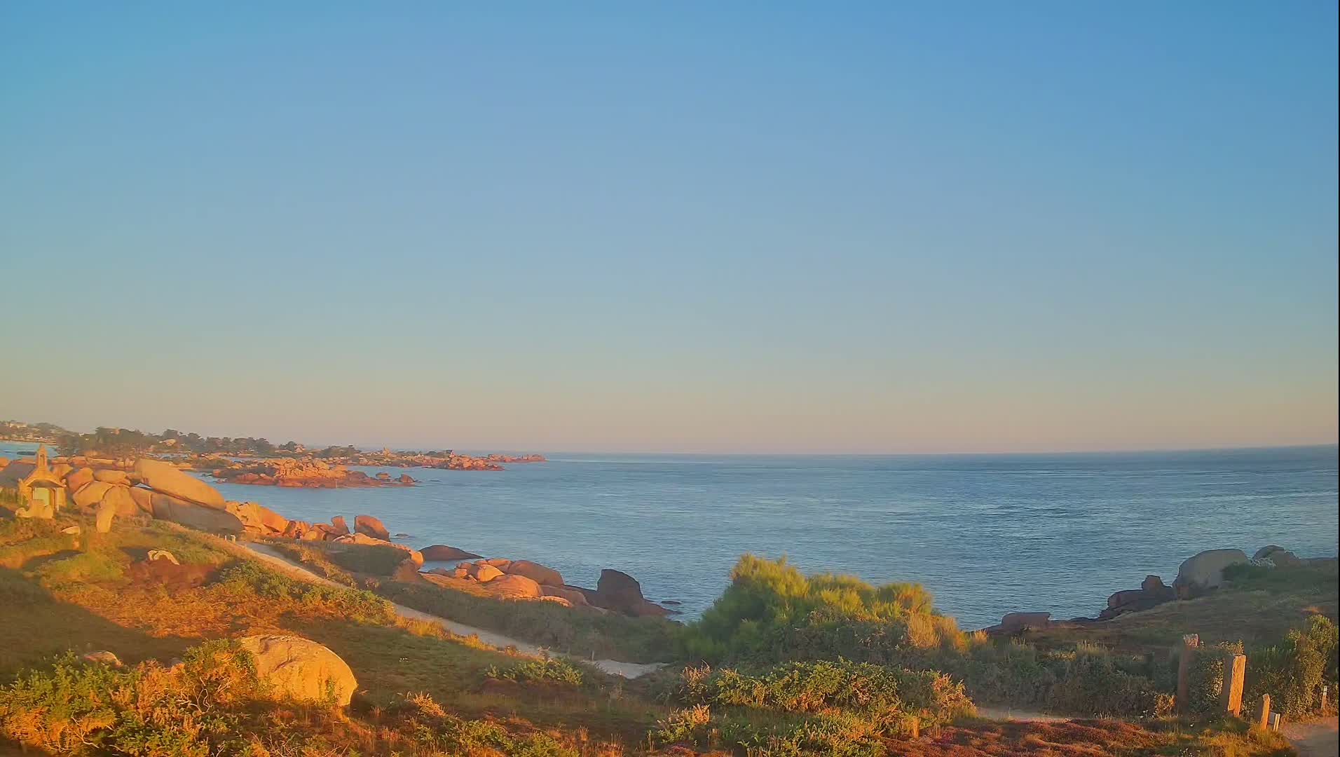 Perros-Guirec - Le Sentier des Douaniers Trekking( The Custom Path ) Live Cam -  Lannion, Cotes-d'Armor, Bretagne, France