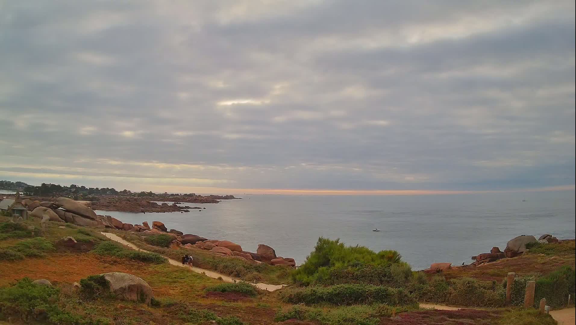 Perros-Guirec - Le Sentier des Douaniers Trekking( The Custom Path ) Live Cam -  Lannion, Cotes-d'Armor, Bretagne, France