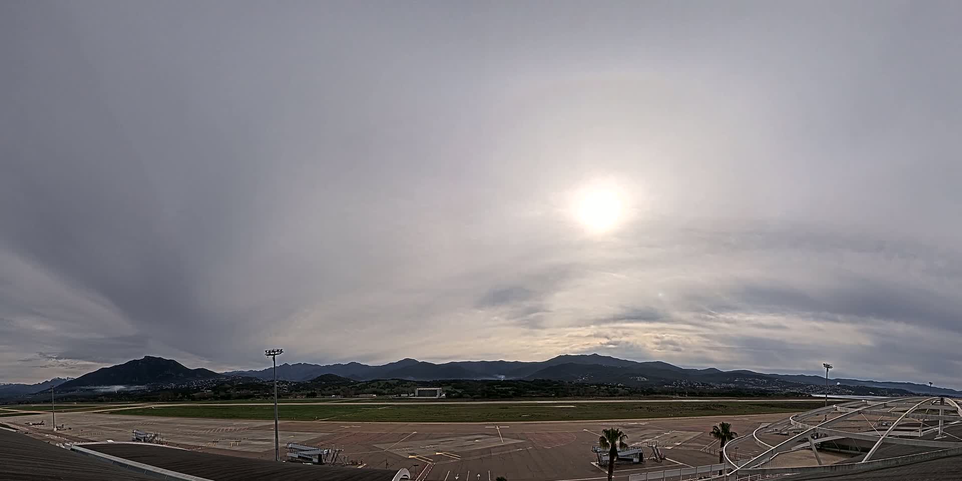 Aéroport Ajaccio Napoleon Bonaparte Airport Live Cam  AJA/LFKJ-  Ajaccio, Corse-du-Sud, Corse , France