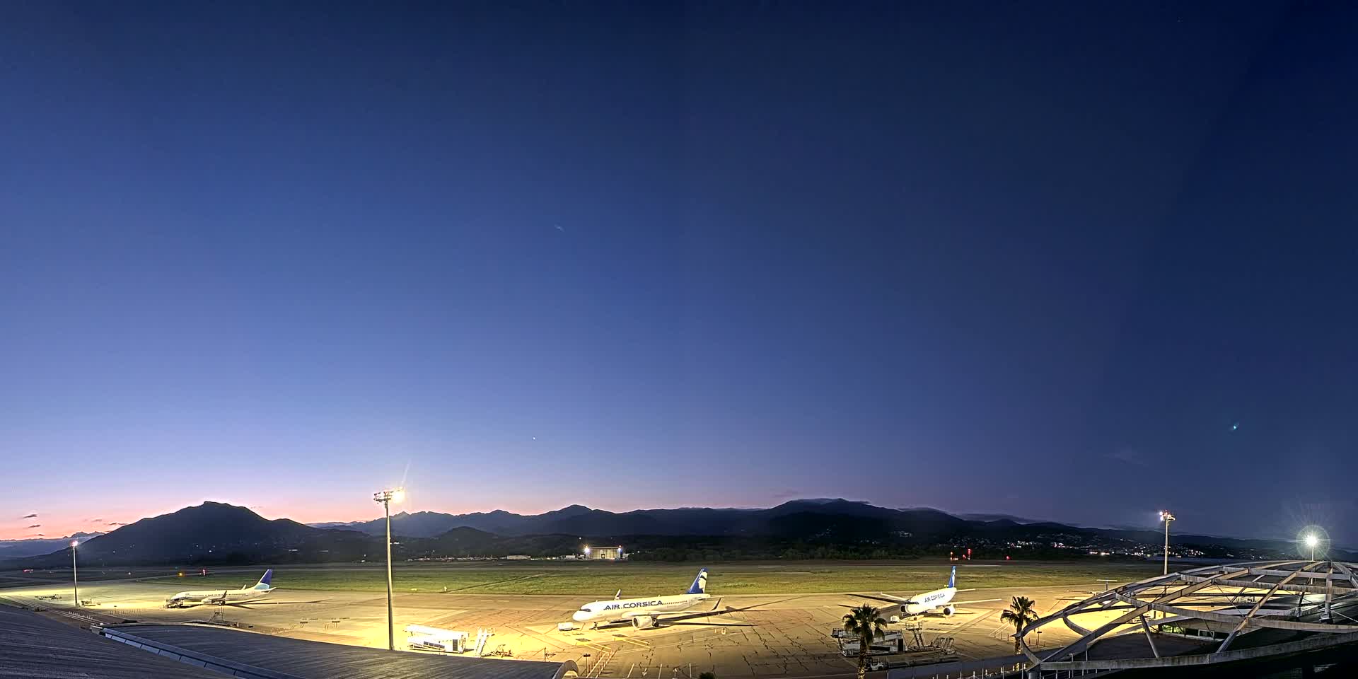 Aéroport Ajaccio Napoleon Bonaparte Airport Live Cam  AJA/LFKJ-  Ajaccio, Corse-du-Sud, Corse , France