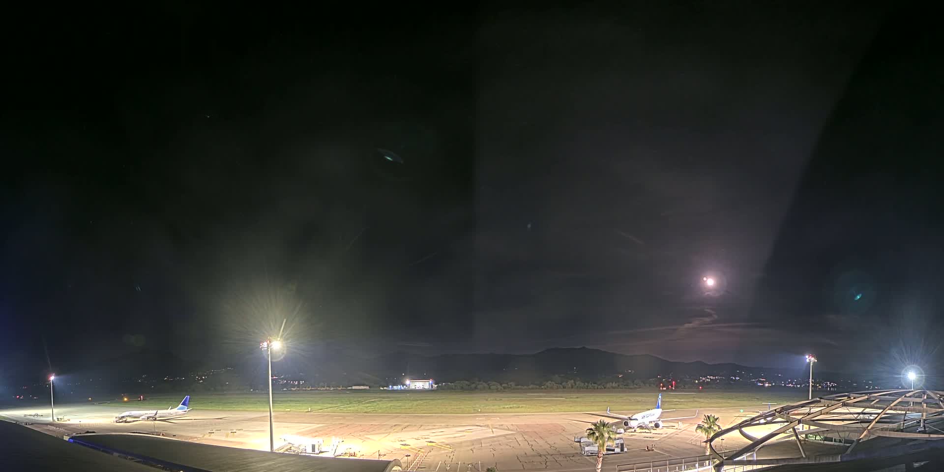 Aéroport Ajaccio Napoleon Bonaparte Airport Live Cam  AJA/LFKJ-  Ajaccio, Corse-du-Sud, Corse , France