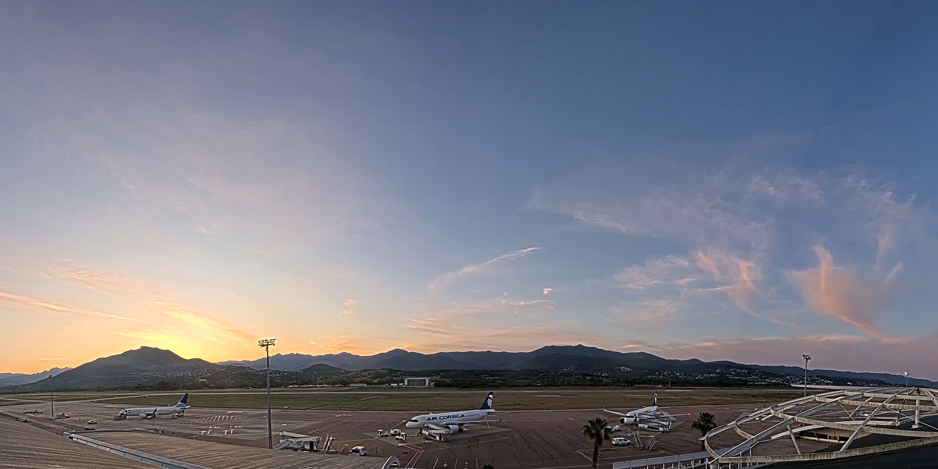 Aéroport Ajaccio Napoleon Bonaparte Airport Live Cam  AJA/LFKJ-  Ajaccio, Corse-du-Sud, Corse , France