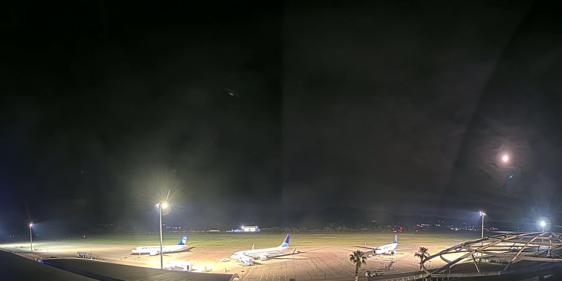 Aéroport Ajaccio Napoleon Bonaparte Airport Live Cam  AJA/LFKJ-  Ajaccio, Corse-du-Sud, Corse , France