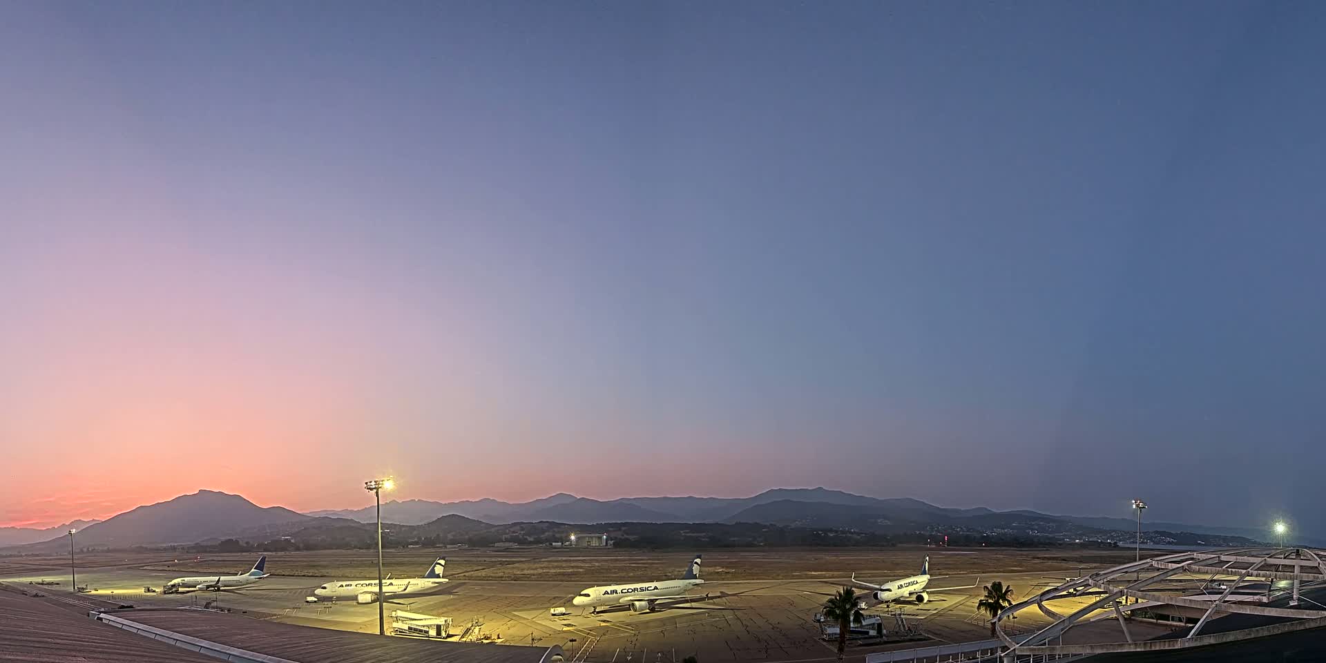 Aéroport Ajaccio Napoleon Bonaparte Airport Live Cam  AJA/LFKJ-  Ajaccio, Corse-du-Sud, Corse , France