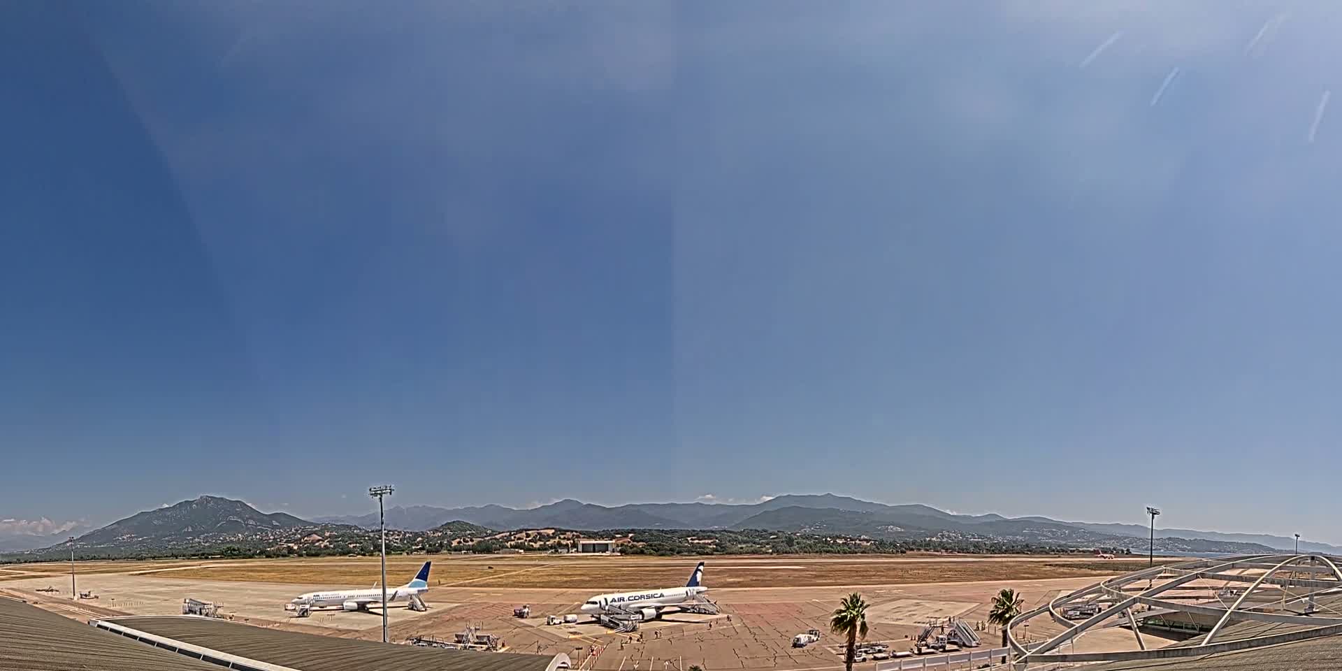 Aéroport Ajaccio Napoleon Bonaparte Airport Live Cam  AJA/LFKJ-  Ajaccio, Corse-du-Sud, Corse , France