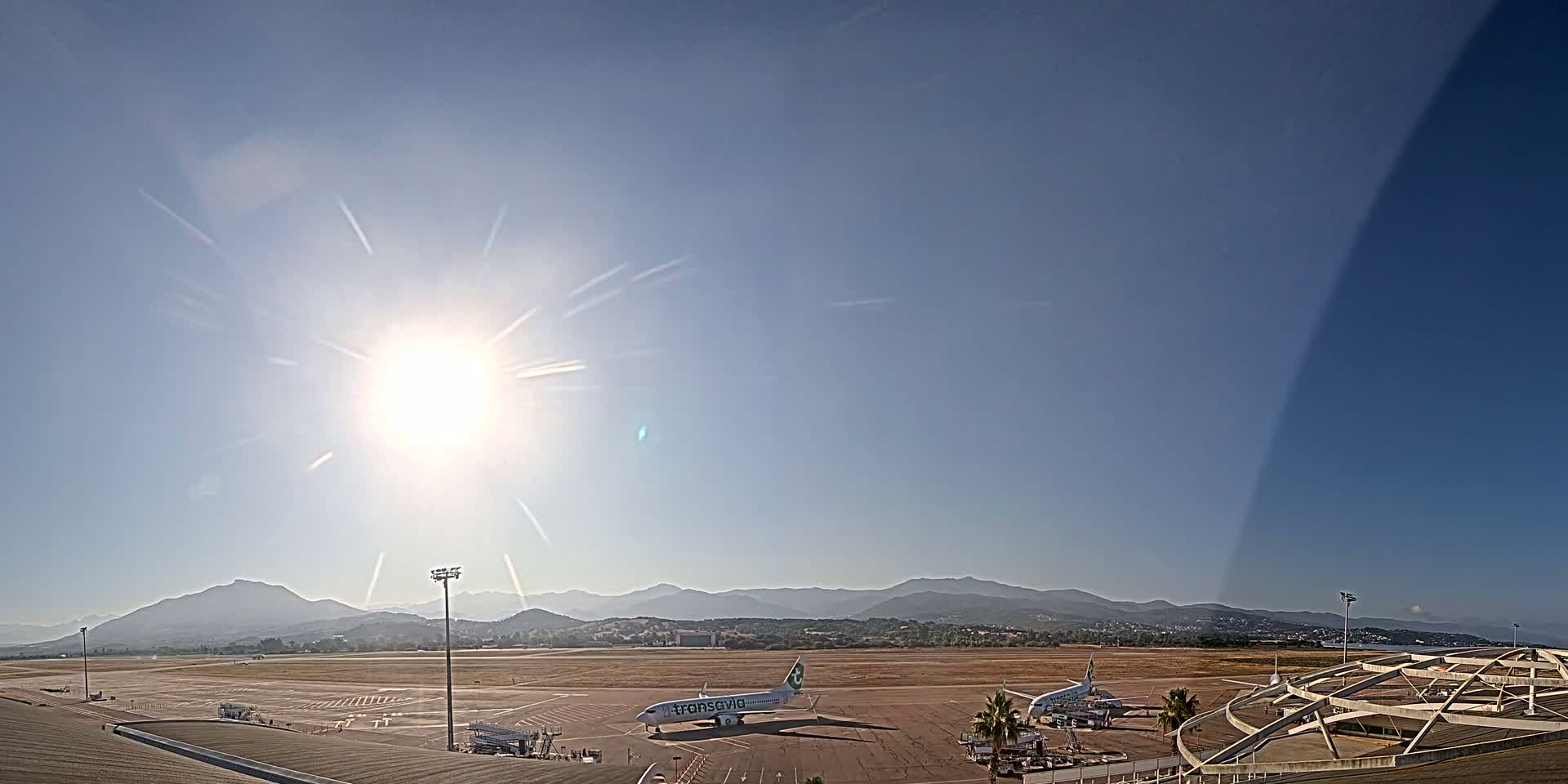 Aéroport Ajaccio Napoleon Bonaparte Airport Live Cam  AJA/LFKJ-  Ajaccio, Corse-du-Sud, Corse , France