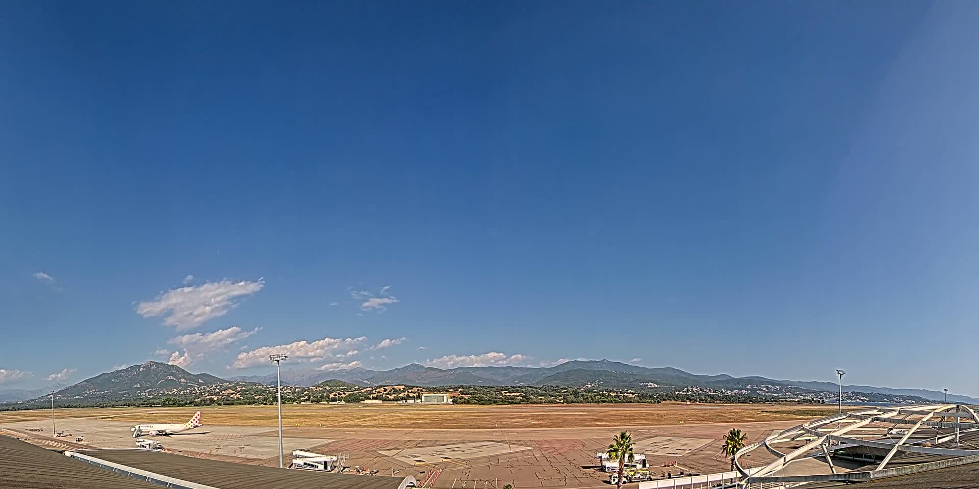 Aéroport Ajaccio Napoleon Bonaparte Airport Live Cam  AJA/LFKJ-  Ajaccio, Corse-du-Sud, Corse , France