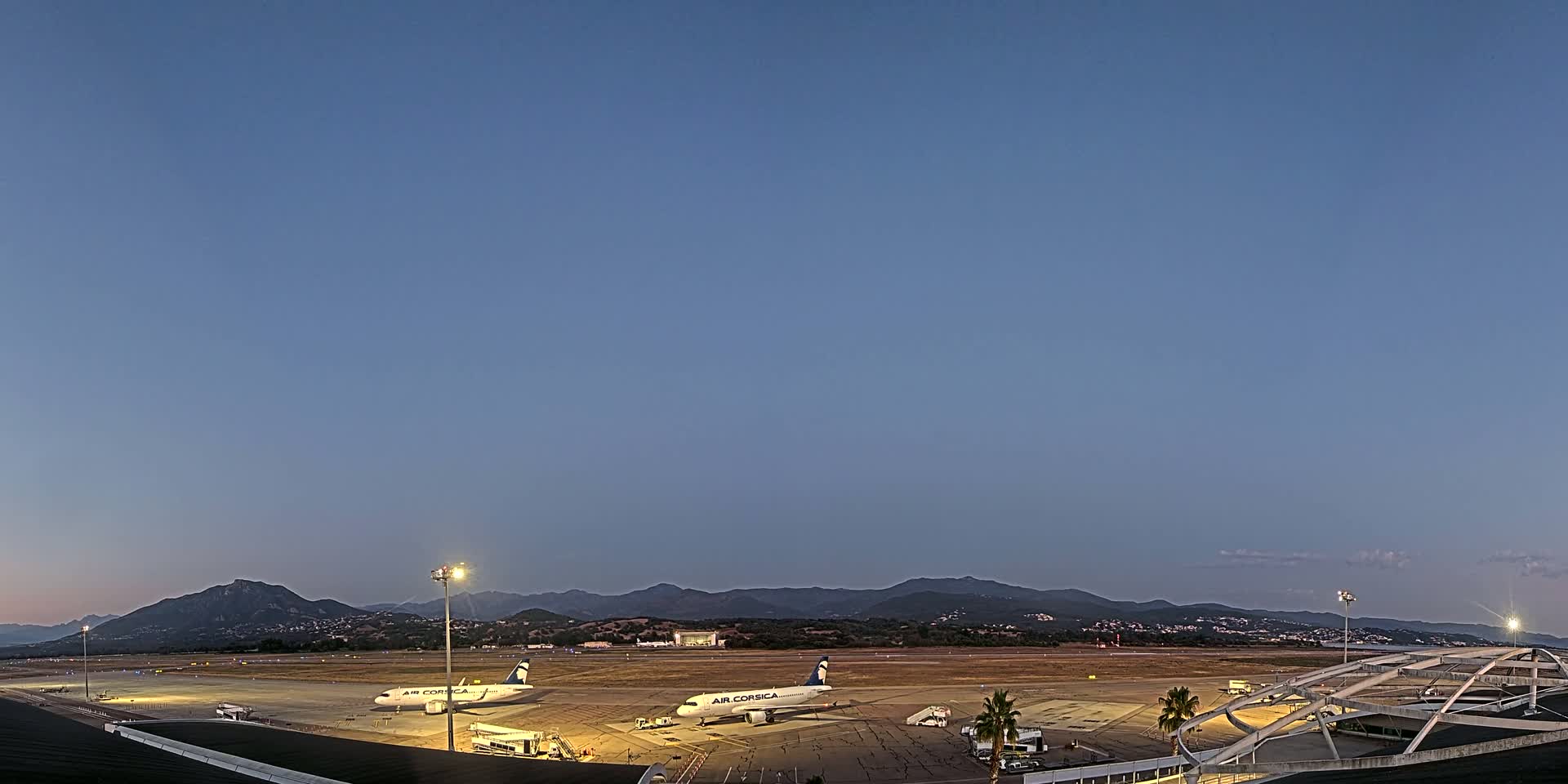 Aéroport Ajaccio Napoleon Bonaparte Airport Live Cam  AJA/LFKJ-  Ajaccio, Corse-du-Sud, Corse , France