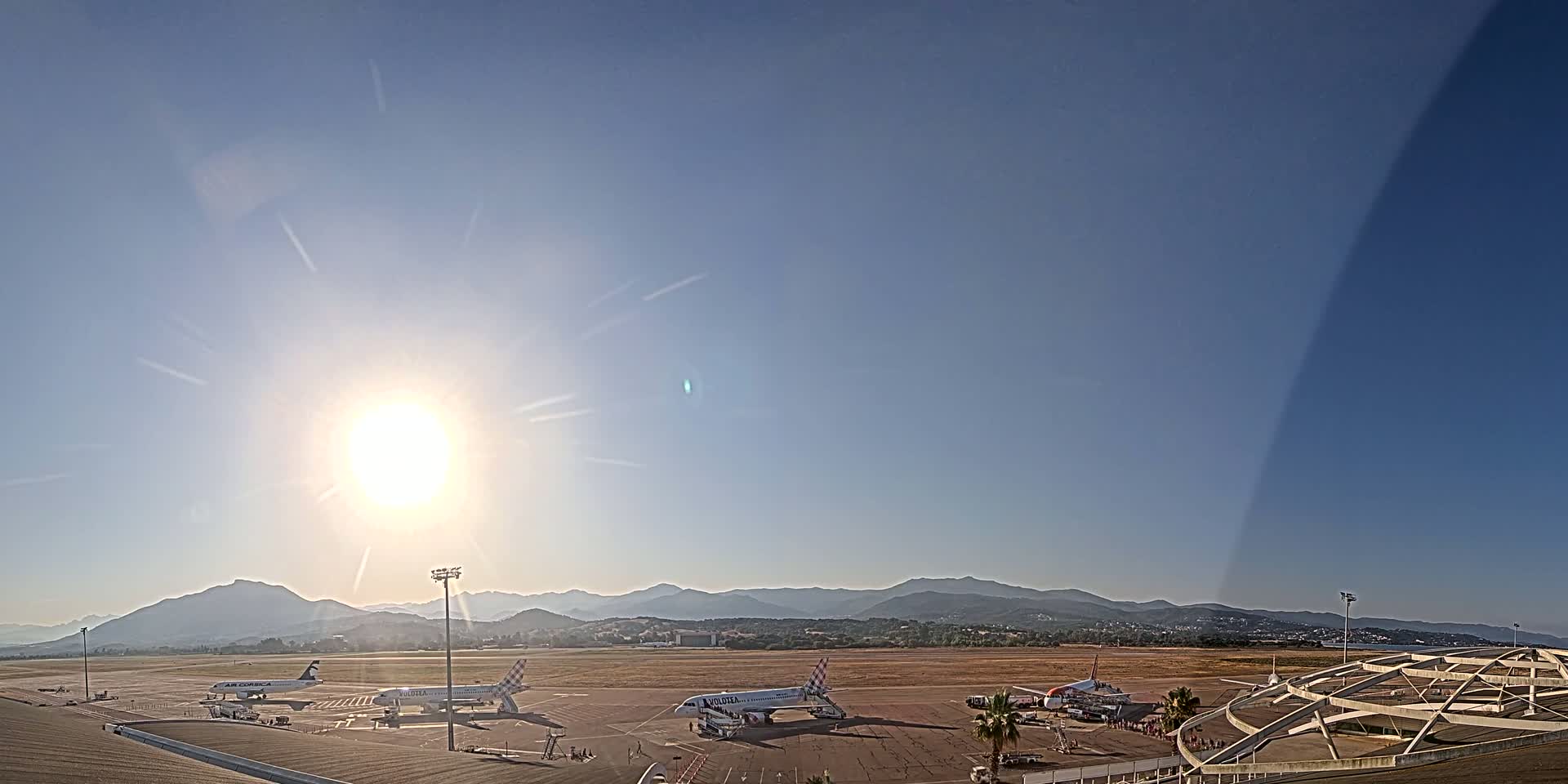 Aéroport Ajaccio Napoleon Bonaparte Airport Live Cam  AJA/LFKJ-  Ajaccio, Corse-du-Sud, Corse , France
