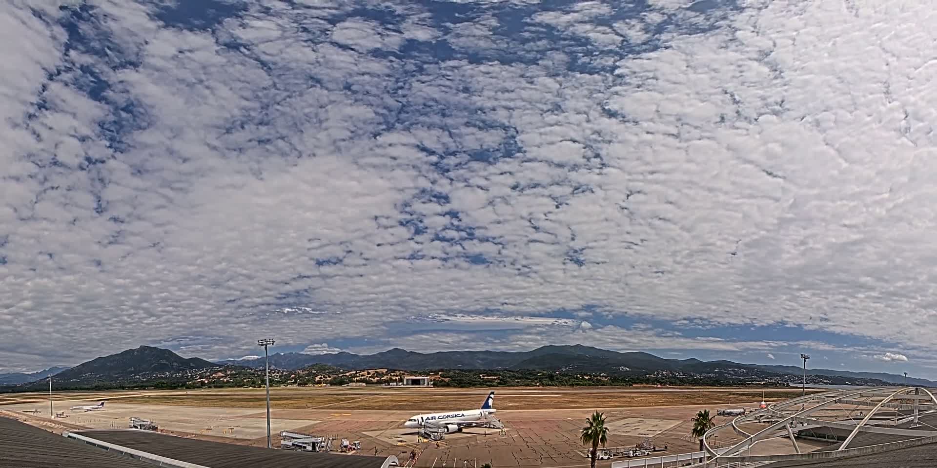 Aéroport Ajaccio Napoleon Bonaparte Airport Live Cam  AJA/LFKJ-  Ajaccio, Corse-du-Sud, Corse , France