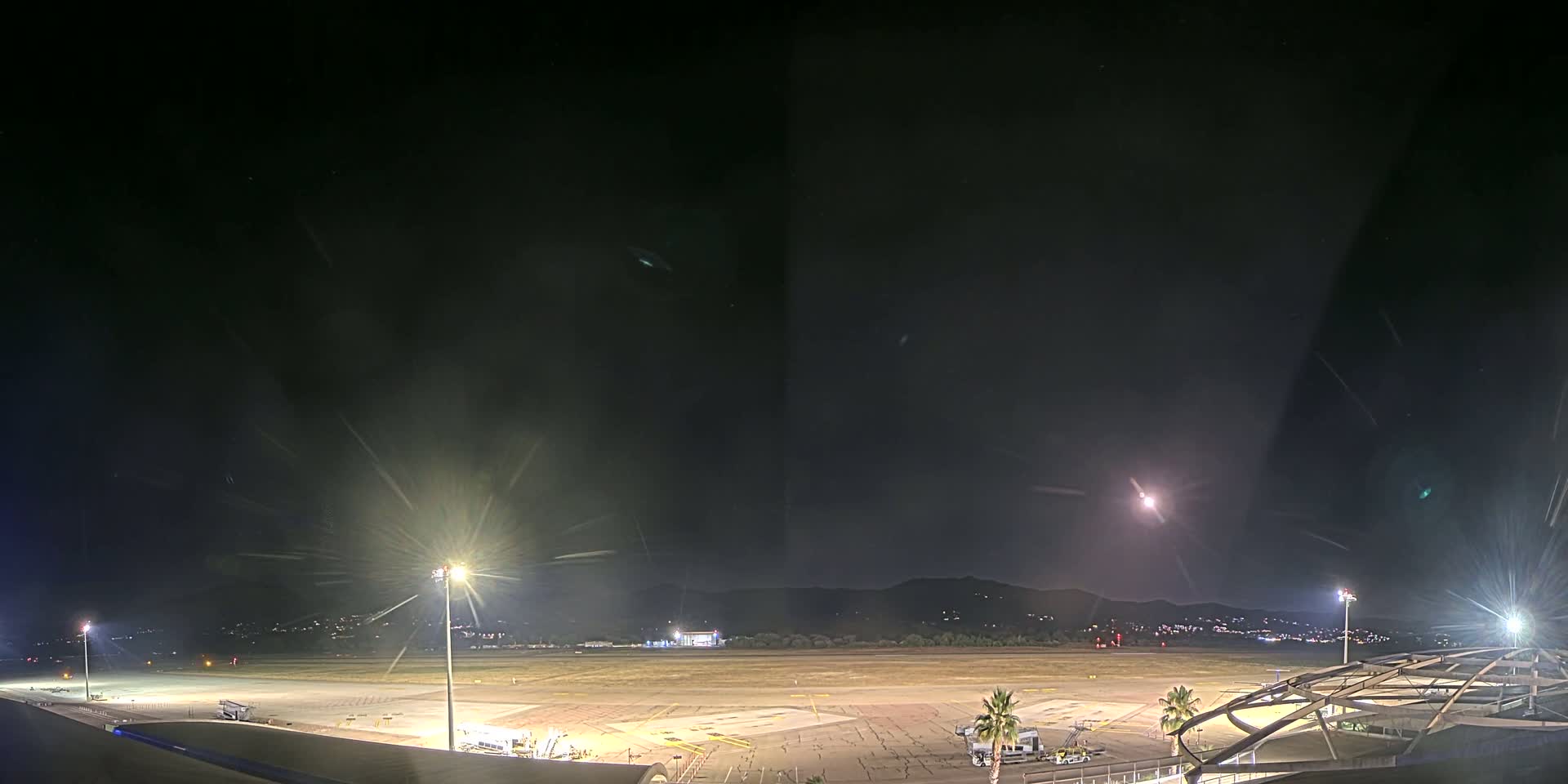 Aéroport Ajaccio Napoleon Bonaparte Airport Live Cam  AJA/LFKJ-  Ajaccio, Corse-du-Sud, Corse , France