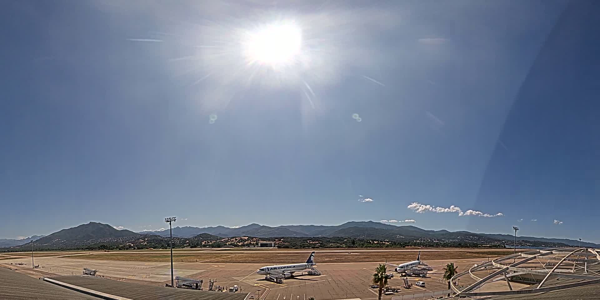 Aéroport Ajaccio Napoleon Bonaparte Airport Live Cam  AJA/LFKJ-  Ajaccio, Corse-du-Sud, Corse , France