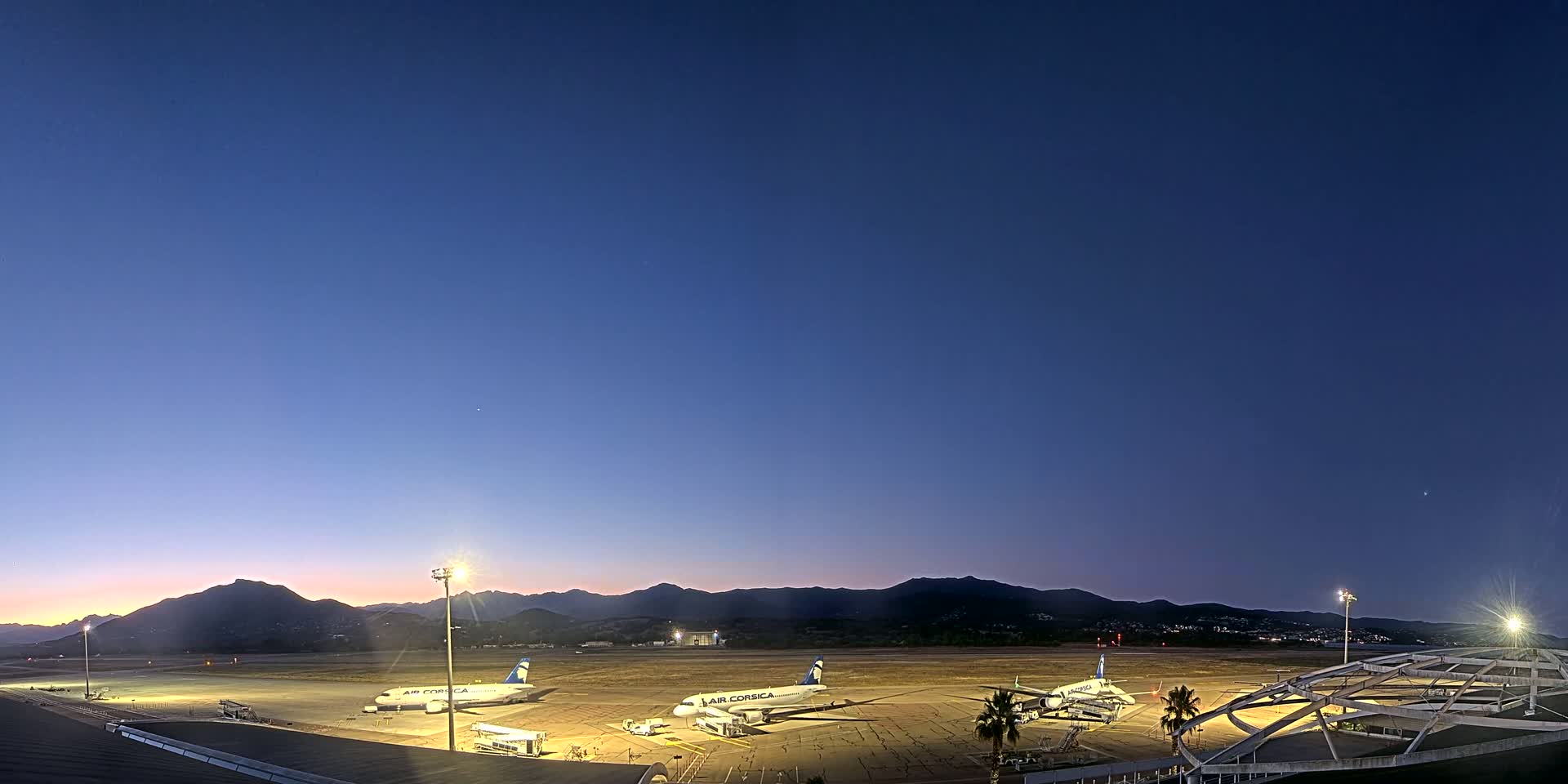 Aéroport Ajaccio Napoleon Bonaparte Airport Live Cam  AJA/LFKJ-  Ajaccio, Corse-du-Sud, Corse , France