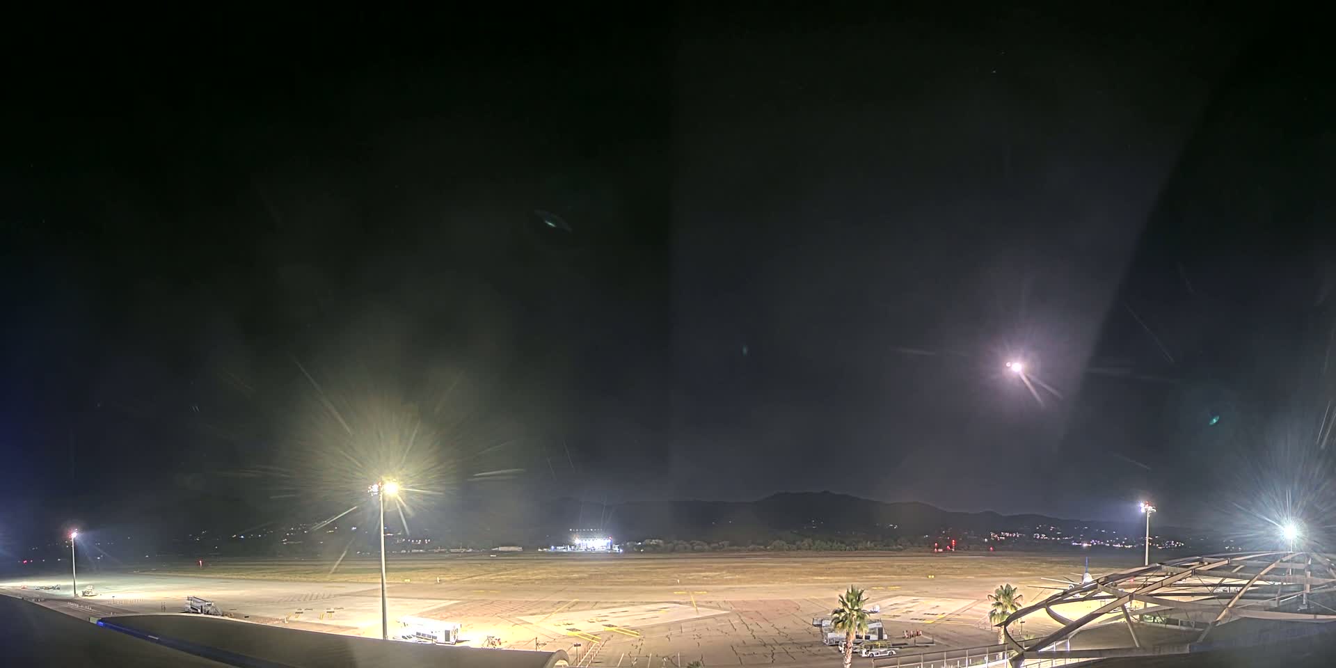 Aéroport Ajaccio Napoleon Bonaparte Airport Live Cam  AJA/LFKJ-  Ajaccio, Corse-du-Sud, Corse , France