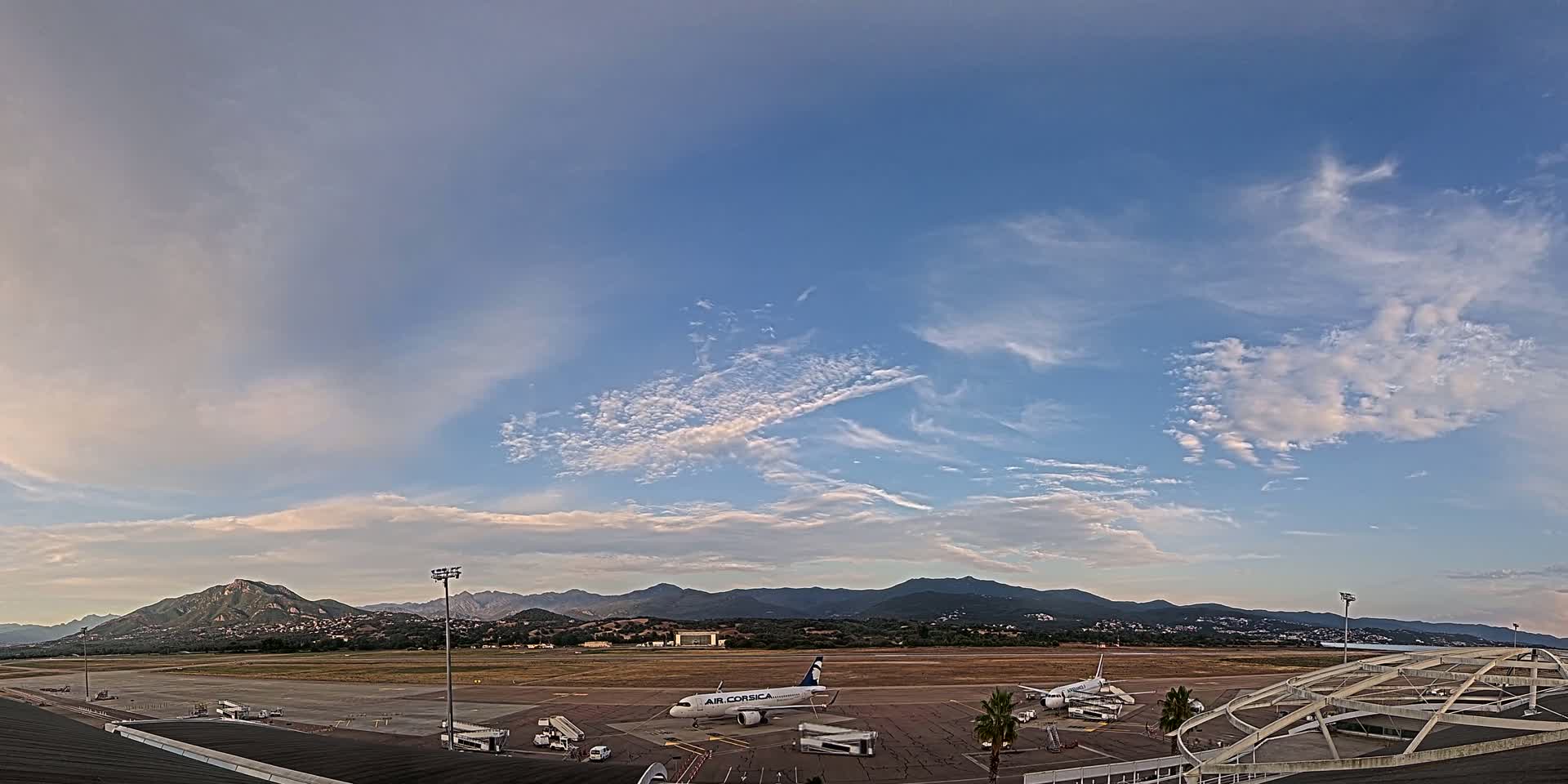 Aéroport Ajaccio Napoleon Bonaparte Airport Live Cam  AJA/LFKJ-  Ajaccio, Corse-du-Sud, Corse , France