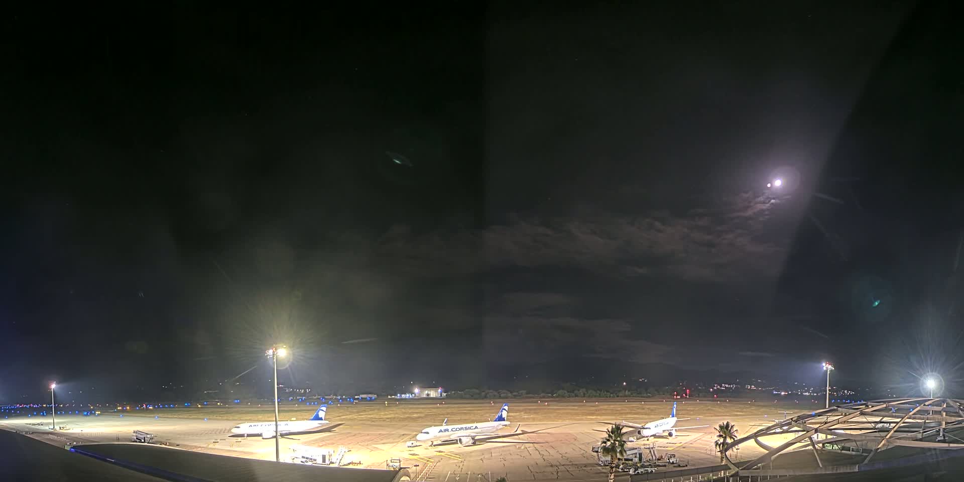 Aéroport Ajaccio Napoleon Bonaparte Airport Live Cam  AJA/LFKJ-  Ajaccio, Corse-du-Sud, Corse , France
