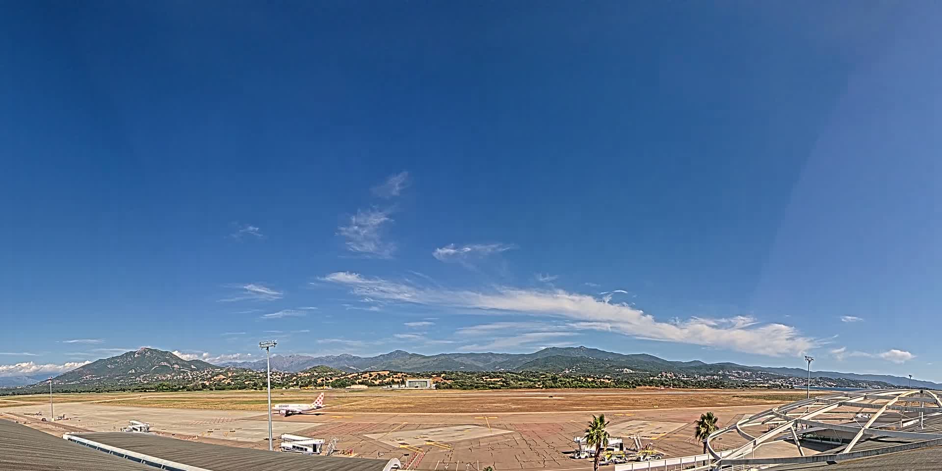 Aéroport Ajaccio Napoleon Bonaparte Airport Live Cam  AJA/LFKJ-  Ajaccio, Corse-du-Sud, Corse , France