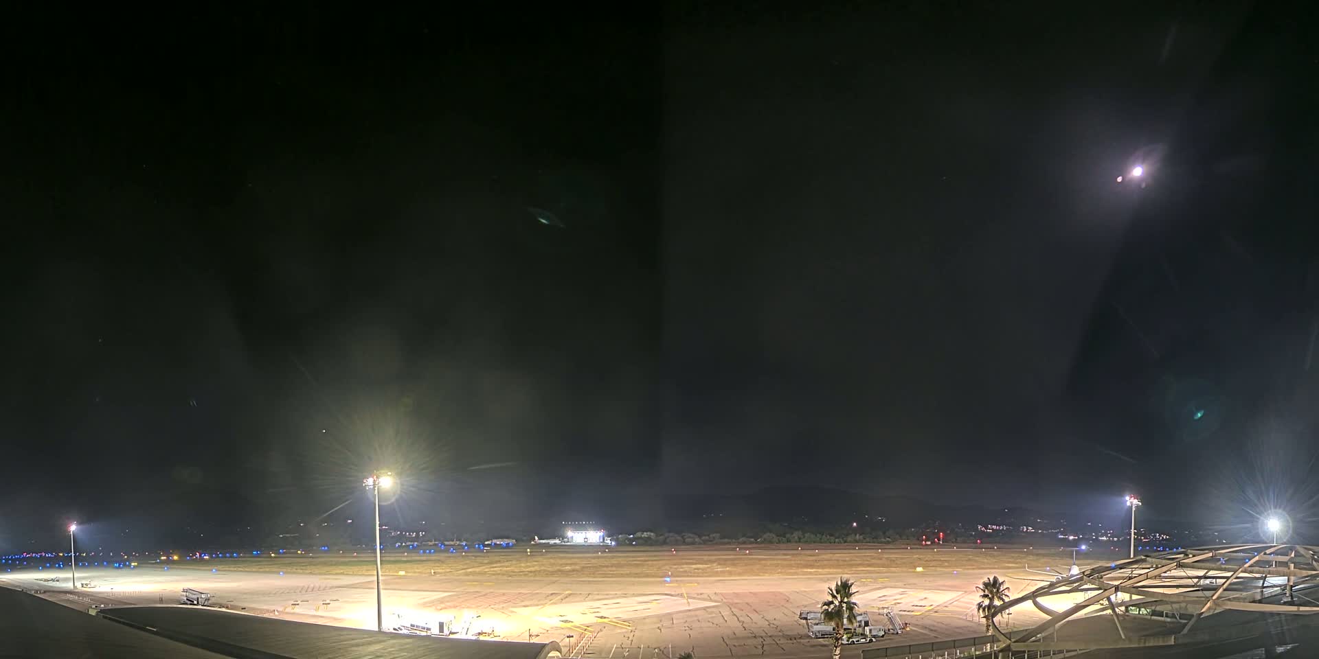 Aéroport Ajaccio Napoleon Bonaparte Airport Live Cam  AJA/LFKJ-  Ajaccio, Corse-du-Sud, Corse , France