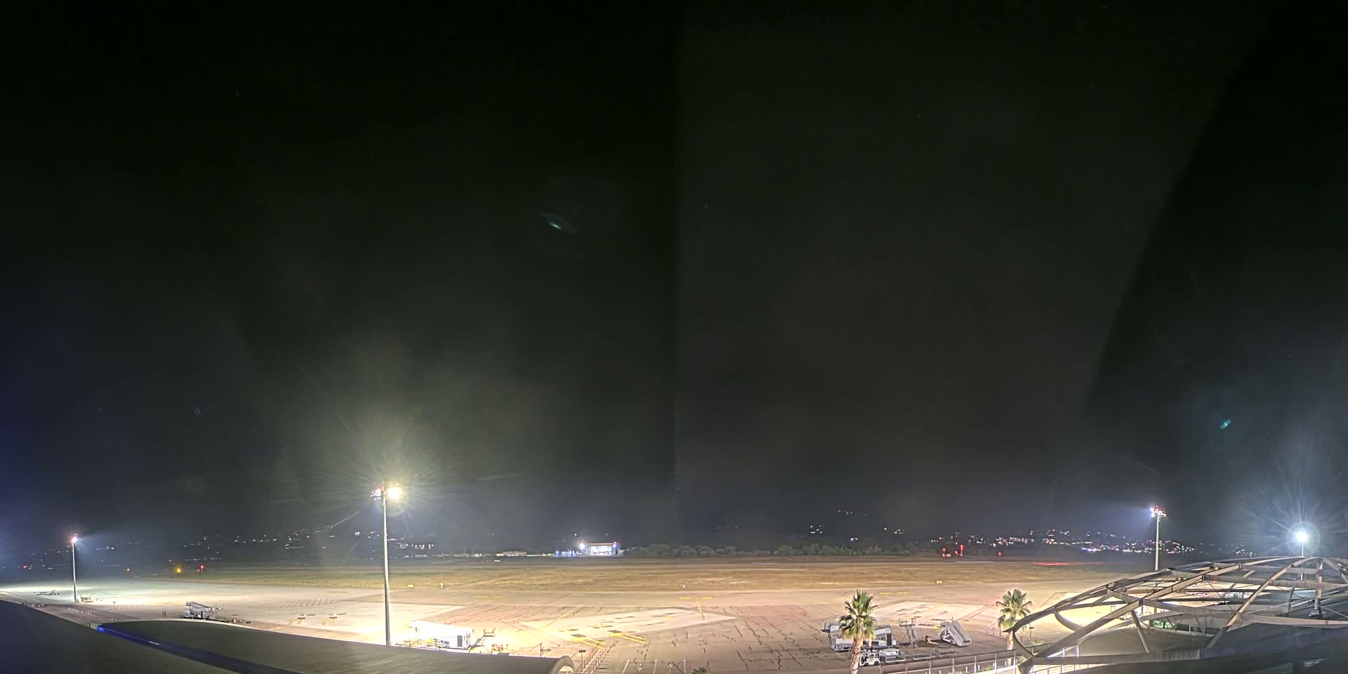 Aéroport Ajaccio Napoleon Bonaparte Airport Live Cam  AJA/LFKJ-  Ajaccio, Corse-du-Sud, Corse , France