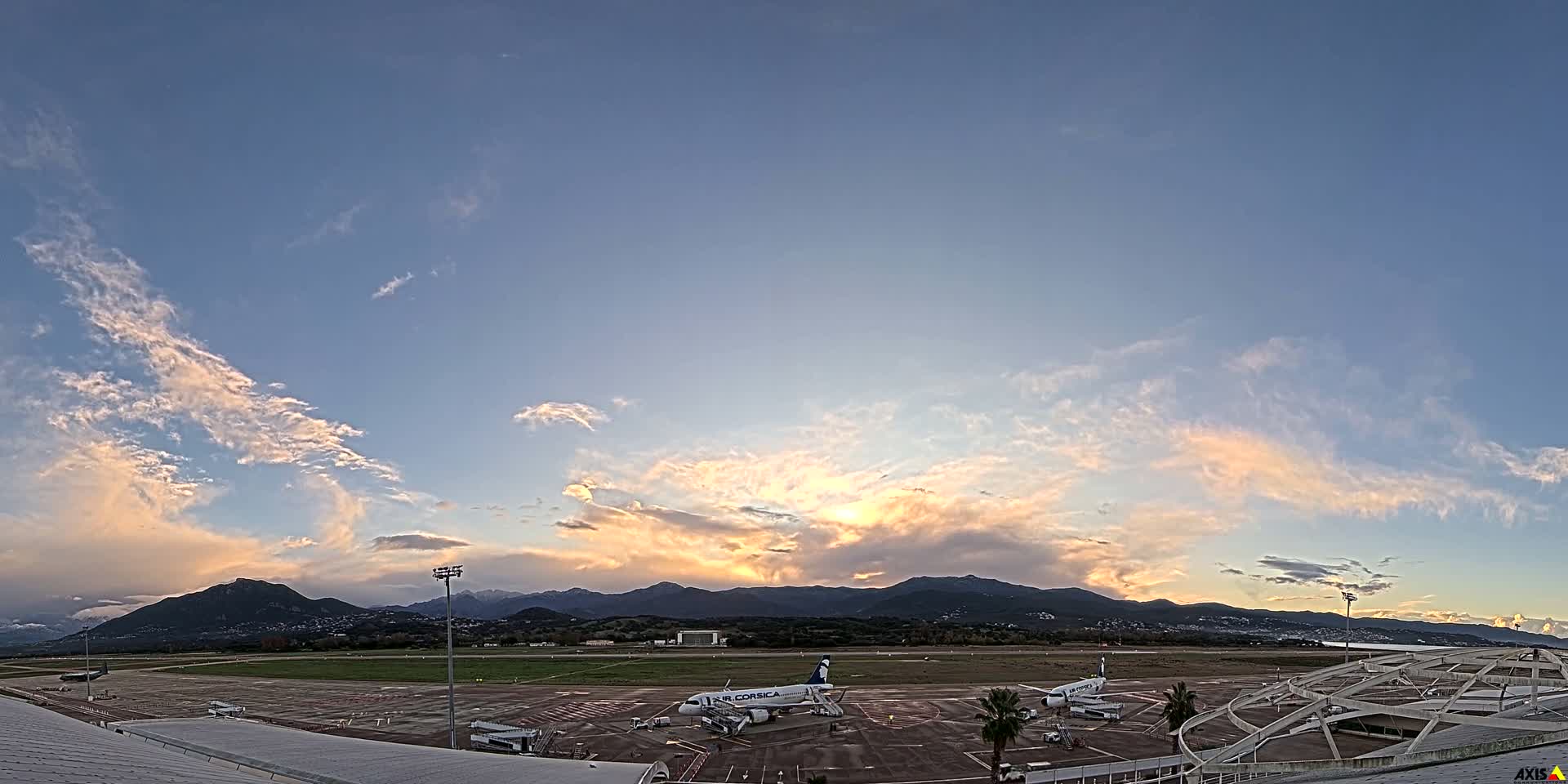 Aéroport Ajaccio Napoleon Bonaparte Airport Live Cam  AJA/LFKJ-  Ajaccio, Corse-du-Sud, Corse , France