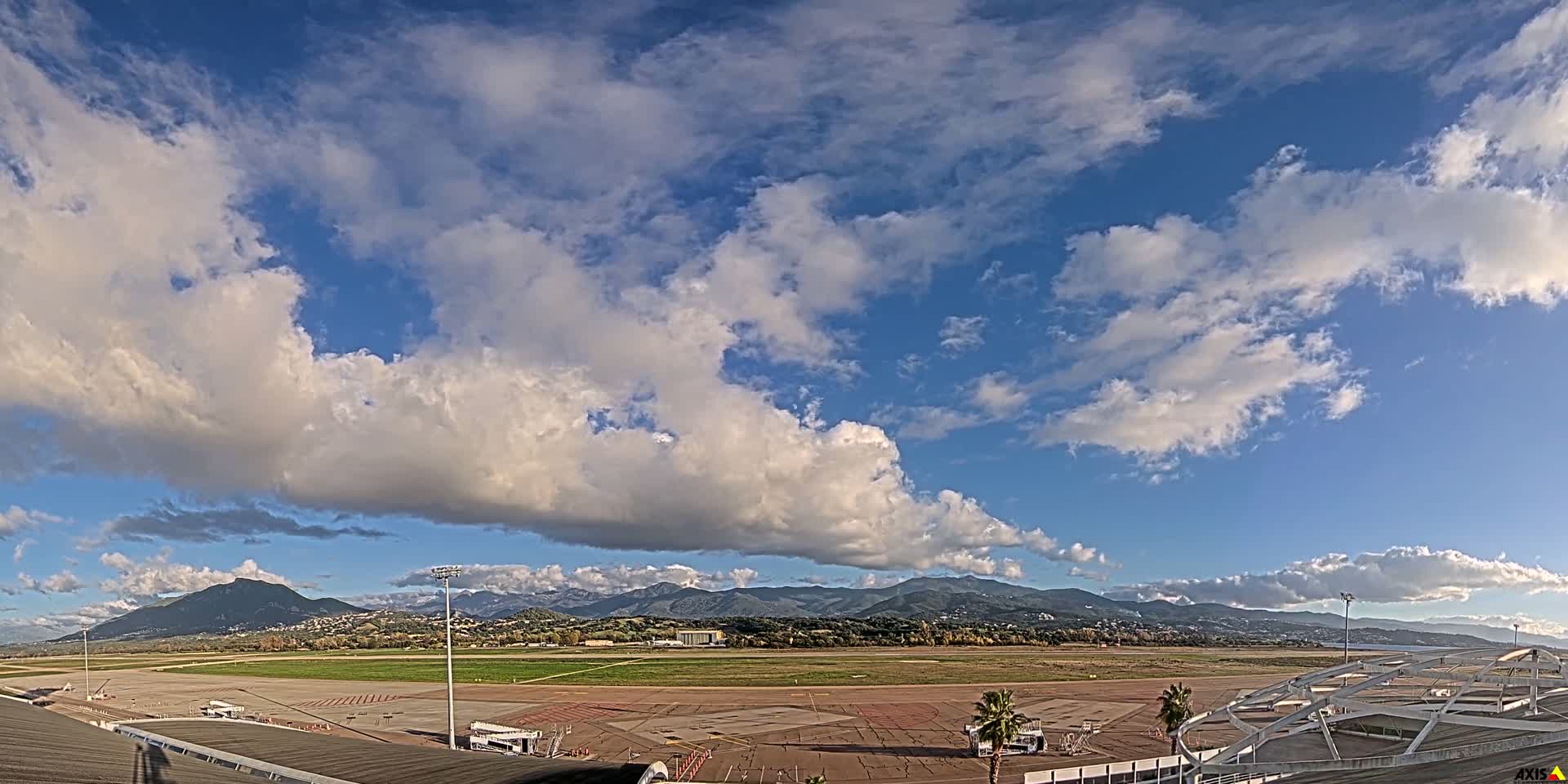 Aéroport Ajaccio Napoleon Bonaparte Airport Live Cam  AJA/LFKJ-  Ajaccio, Corse-du-Sud, Corse , France